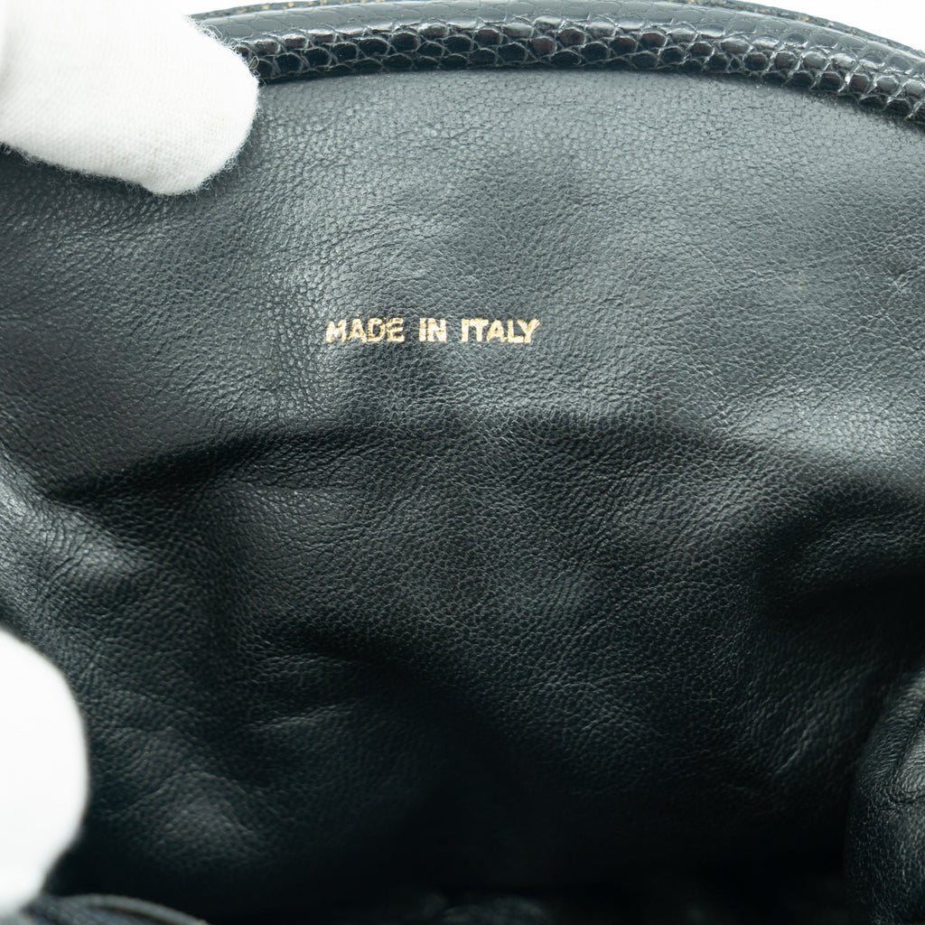 CHANEL vintage shoulder bag