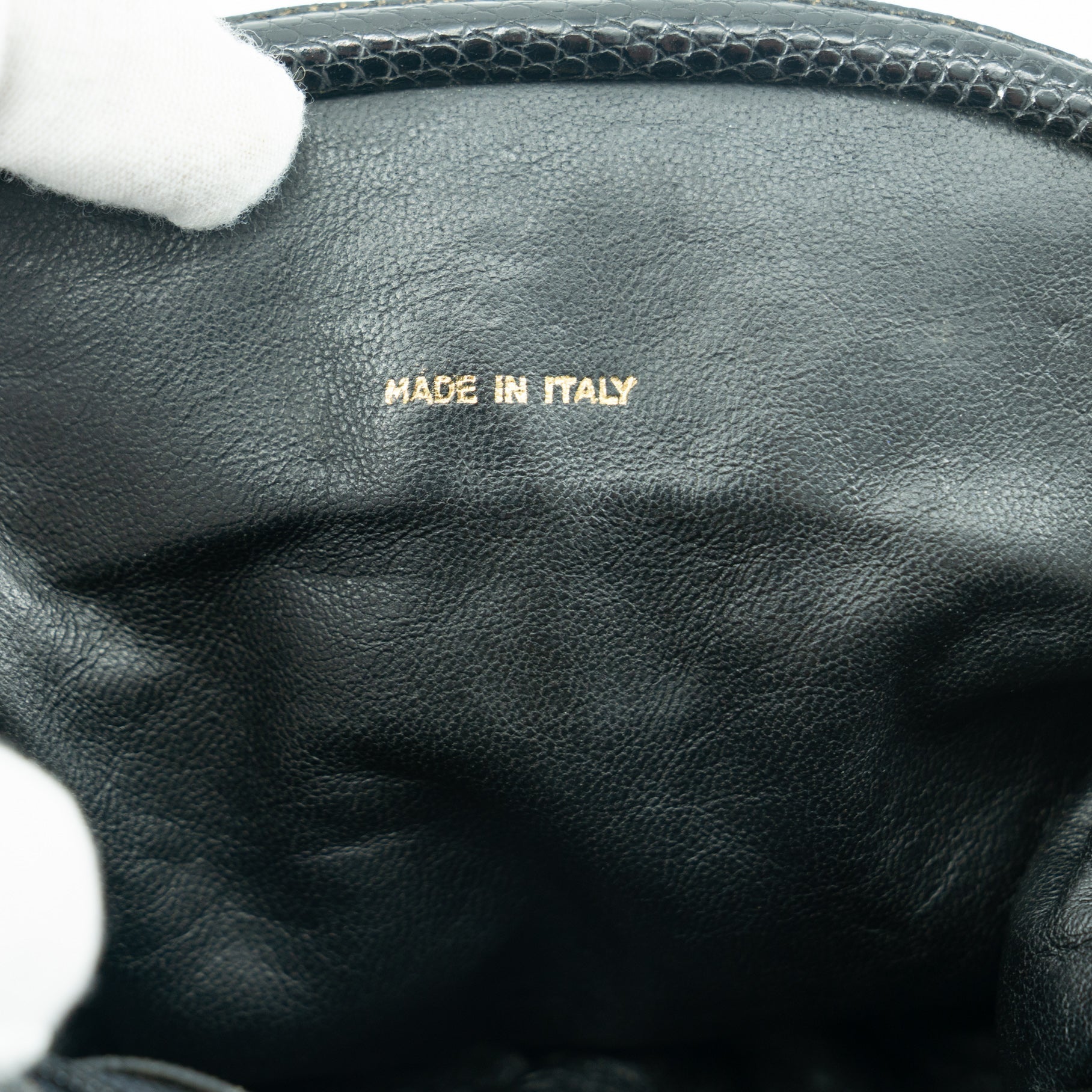 CHANEL vintage shoulder bag