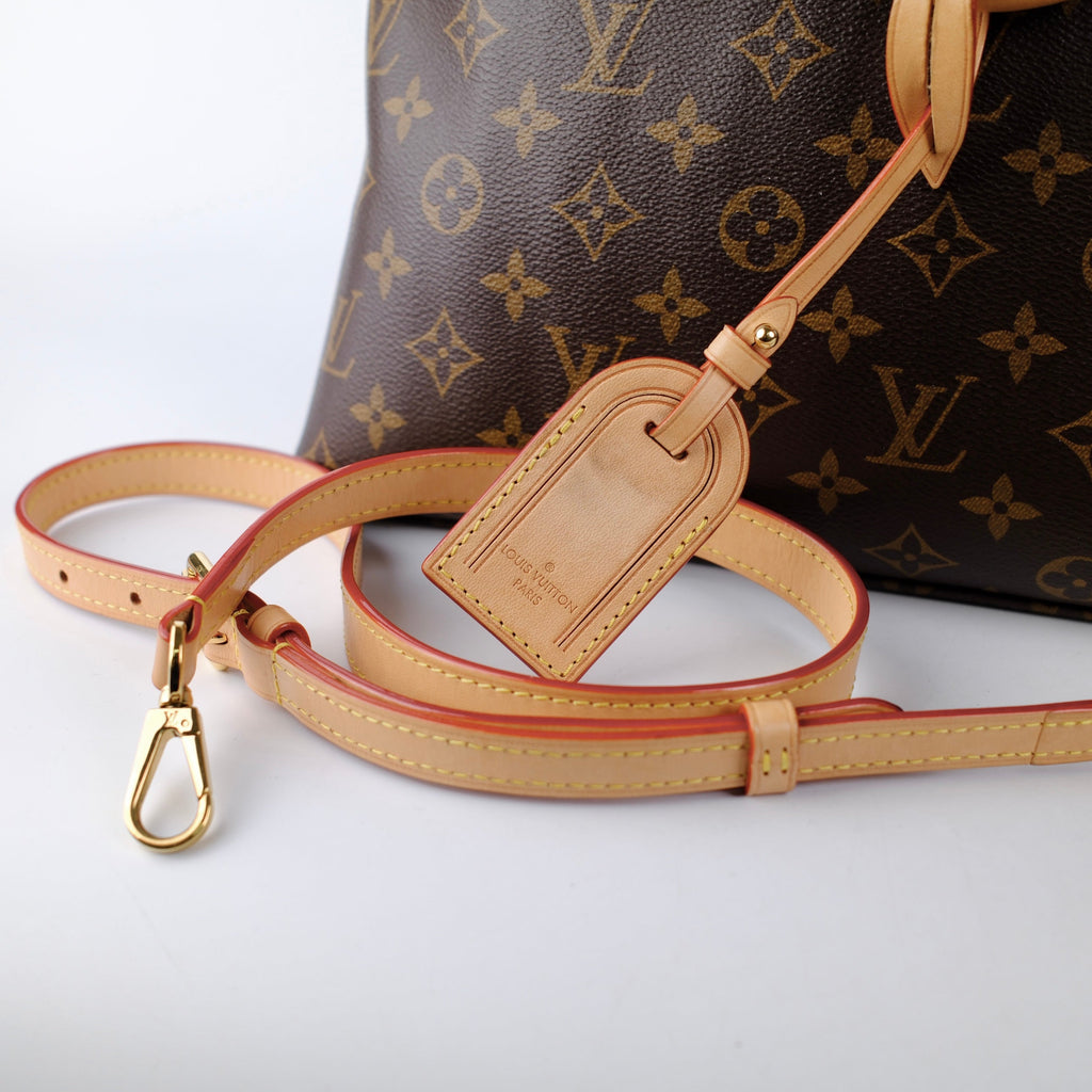Louis Vuitton Grand Palais Monogram