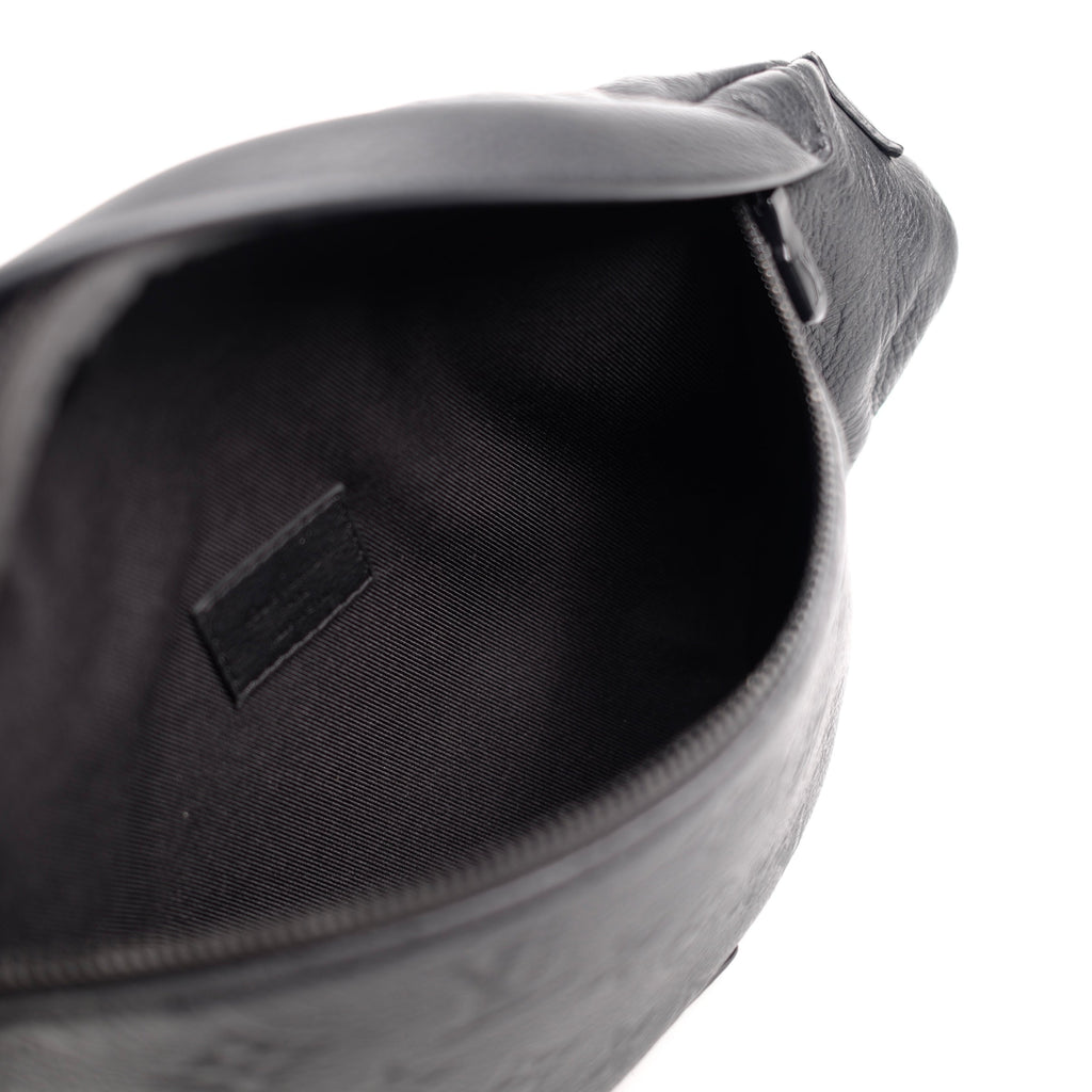 Louis Vuitton Men Bumbag Black
