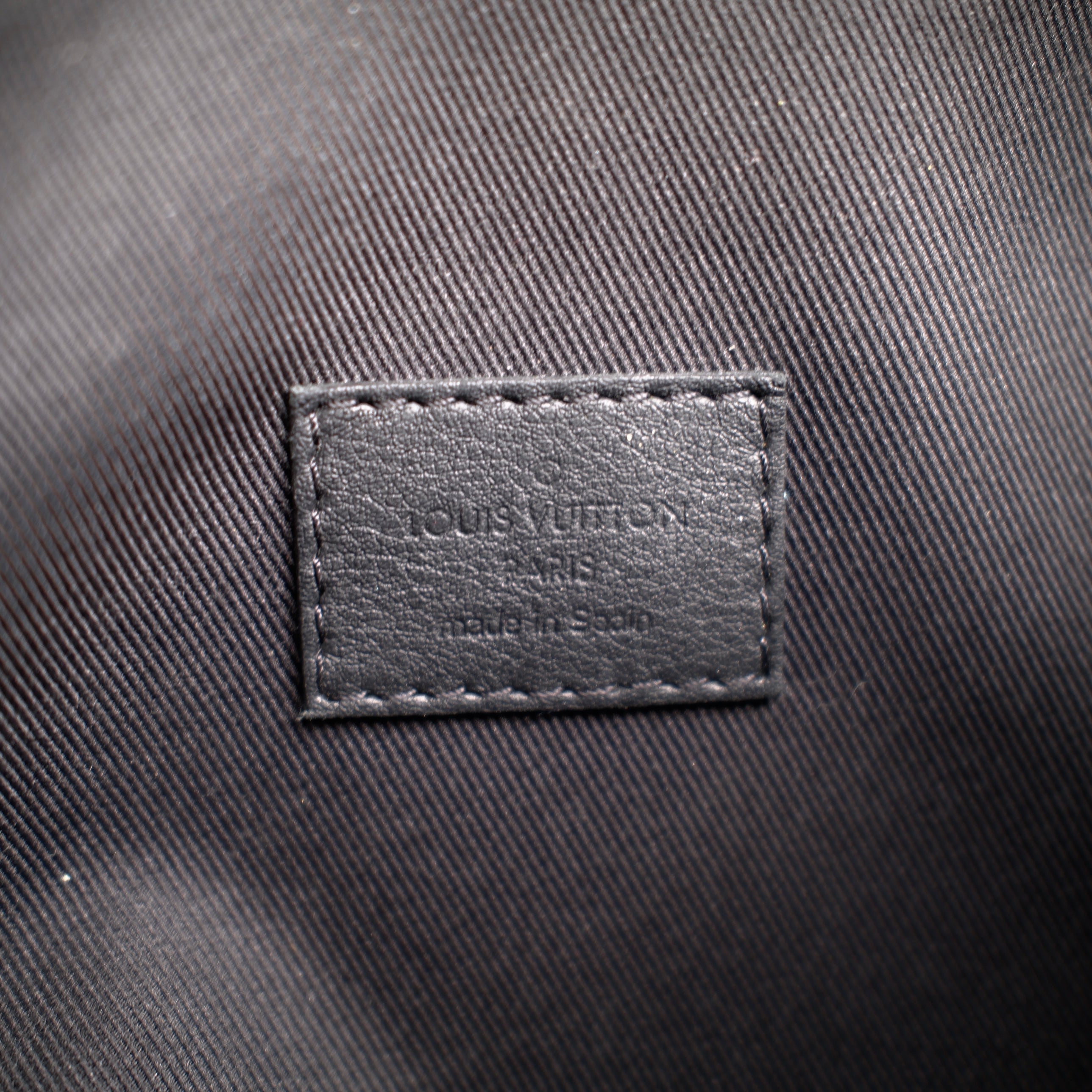 Louis Vuitton Men Bumbag Black