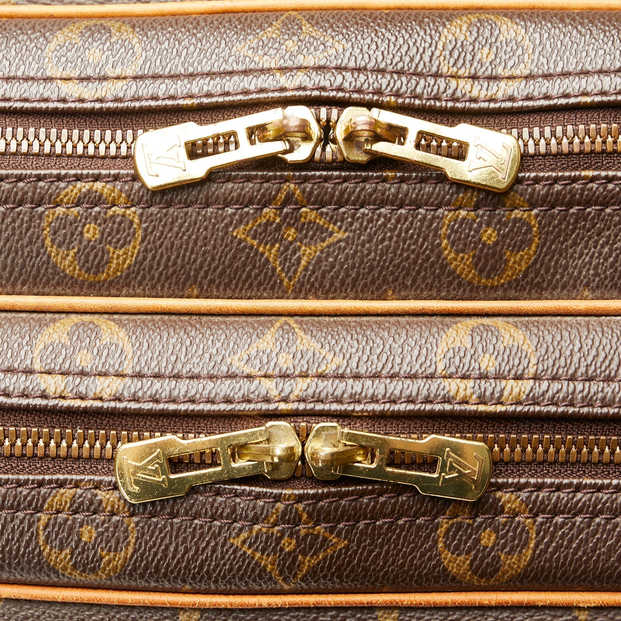 LOUIS VUITTON Monogram Reporter GM Crossbody Bag
