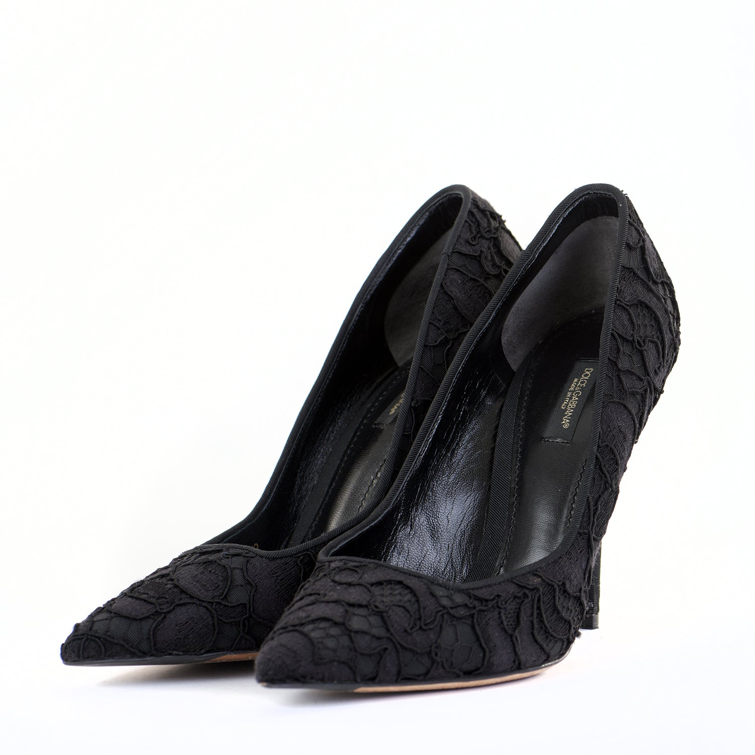 Lace Pointed Court Shoes