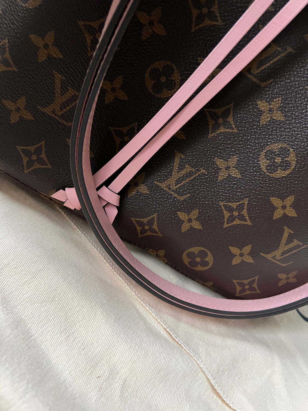 Louis Vuitton Neo Noe Monogram Rose Poudre (RRP £1,560)