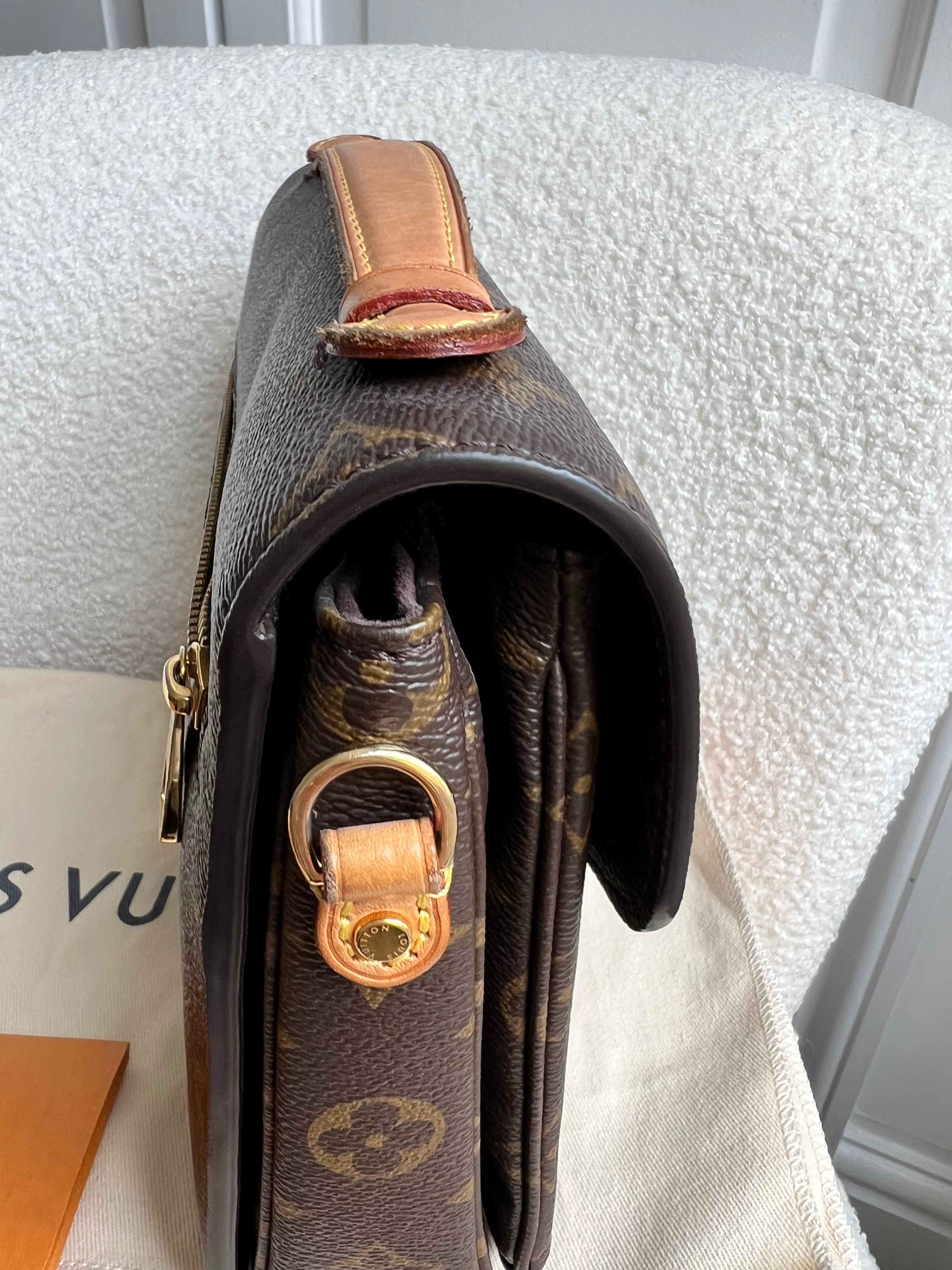 Louis Vuitton Pochette Metis Monogram (RRP £1,970)