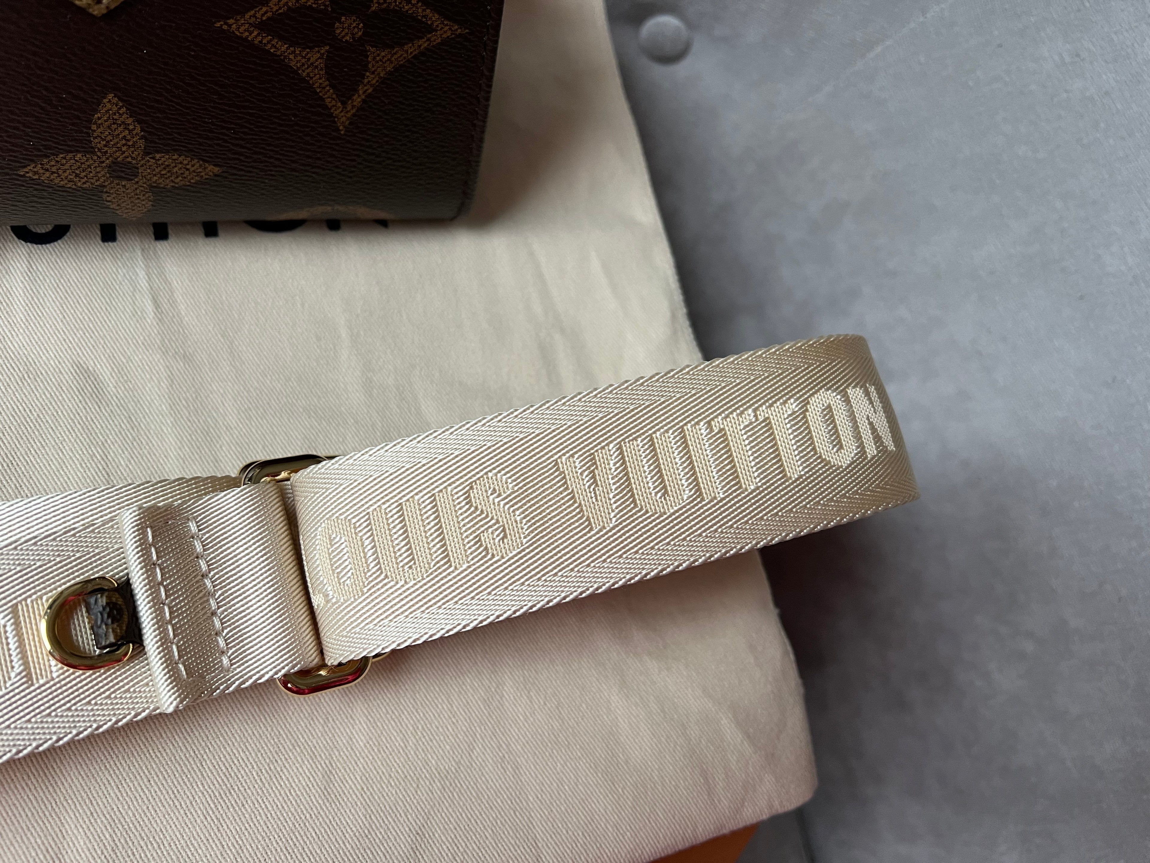 Louis Vuitton On the Go East West Tote Bag Monogram (RRP £2,150)