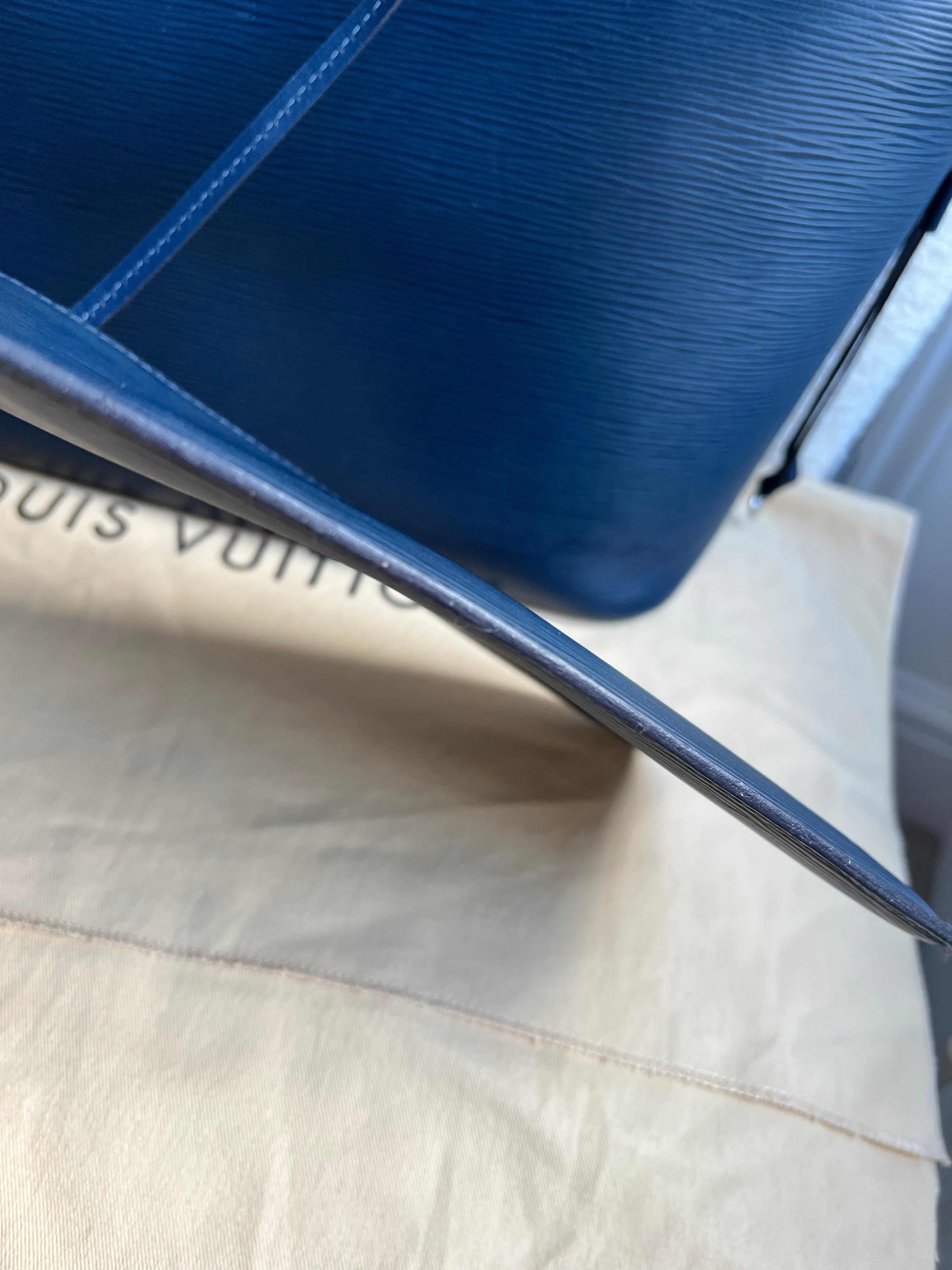Louis Vuitton Neverfull MM Indigo Epi Leather (RRP £1,740)