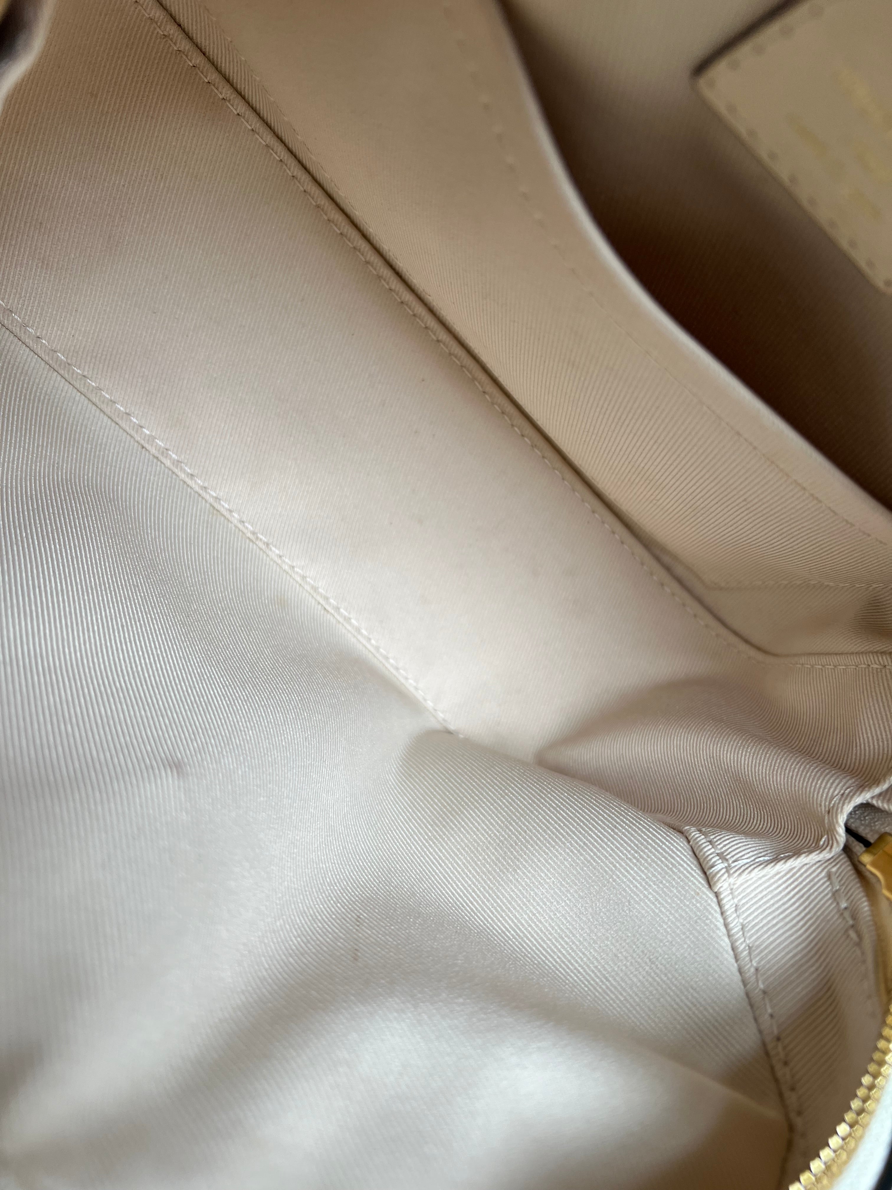 Louis Vuitton Saintonge Monogram Cream