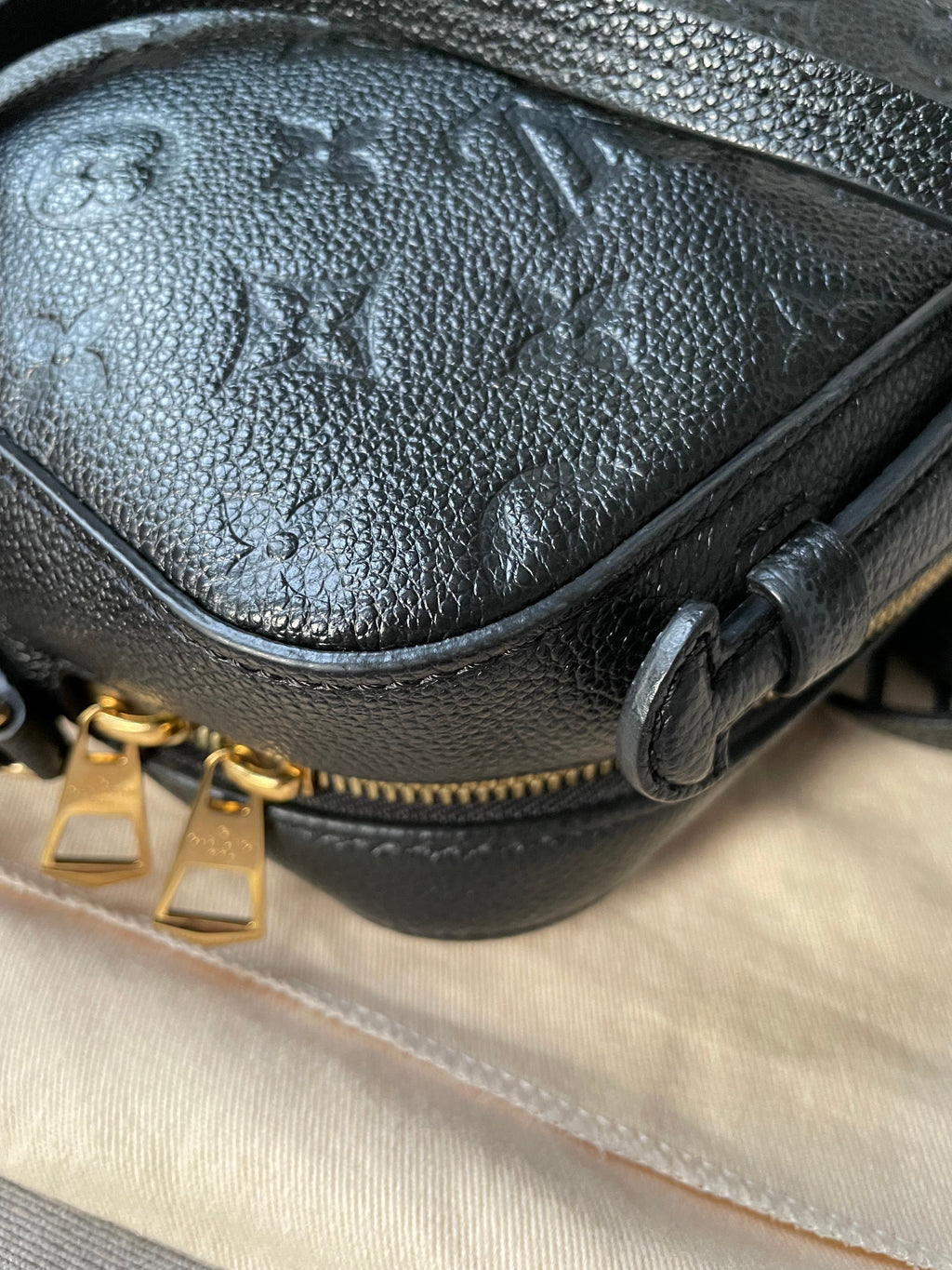 Louis Vuitton Saintonge Black Empreinte (RRP £1520)