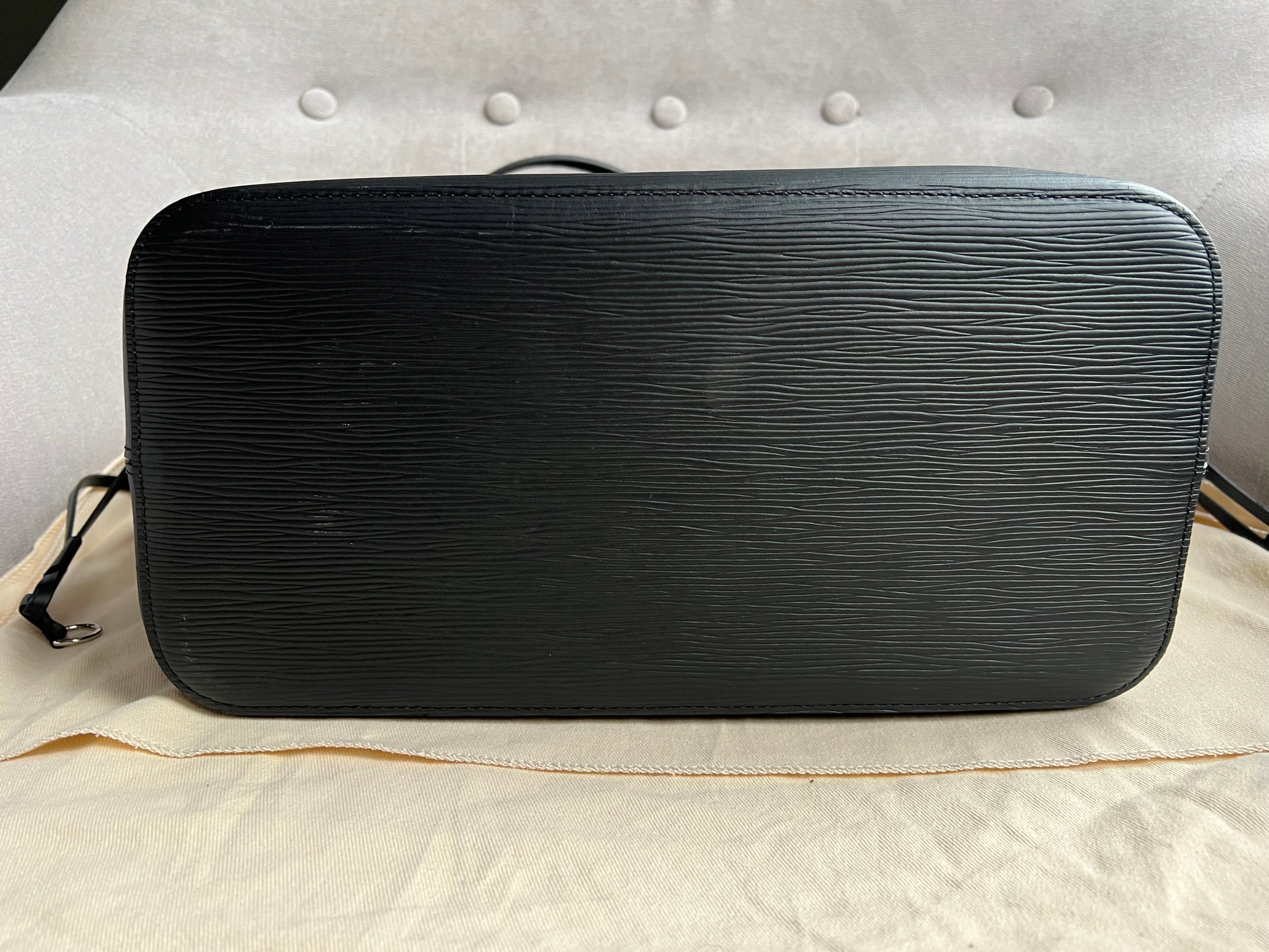 Louis Vuitton Neverfull MM Black Epi Leather (RRP £1,740)