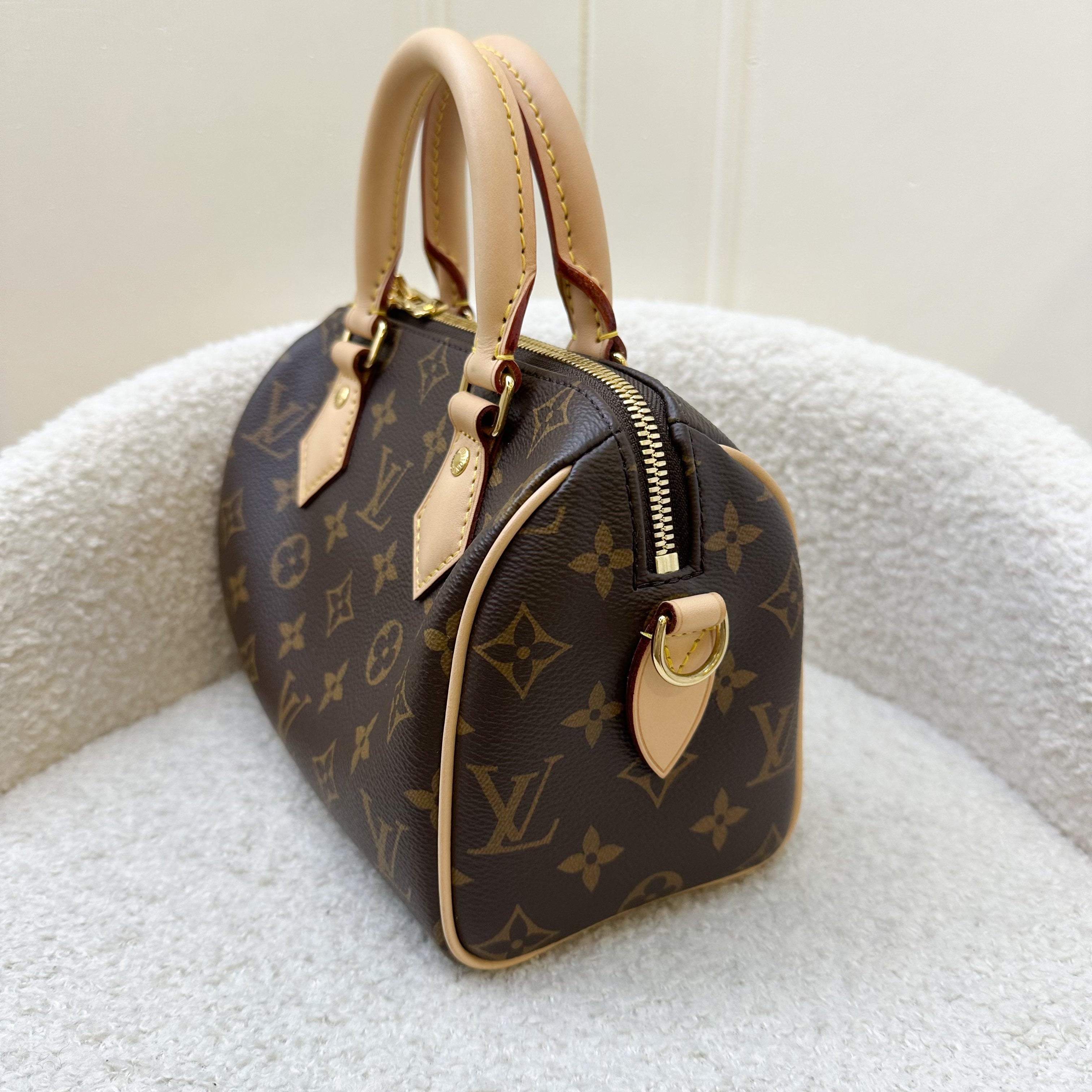 LV Speedy Bandouliere 20 in Monogram Canvas and Black Patterned Strap (Non-adjustable)