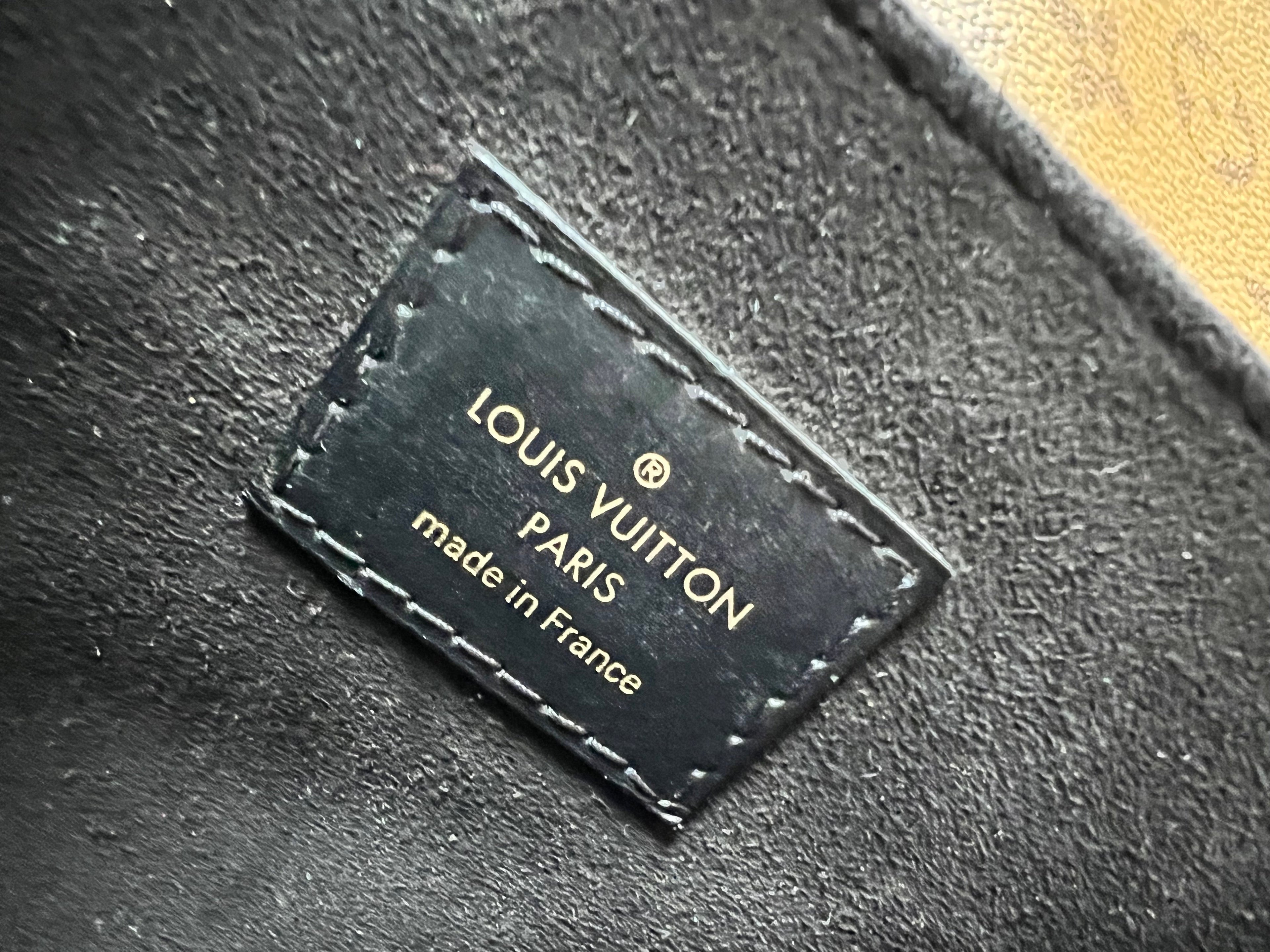 Louis Vuitton Pochette Metis Reverse Monogram (RRP £1,970)