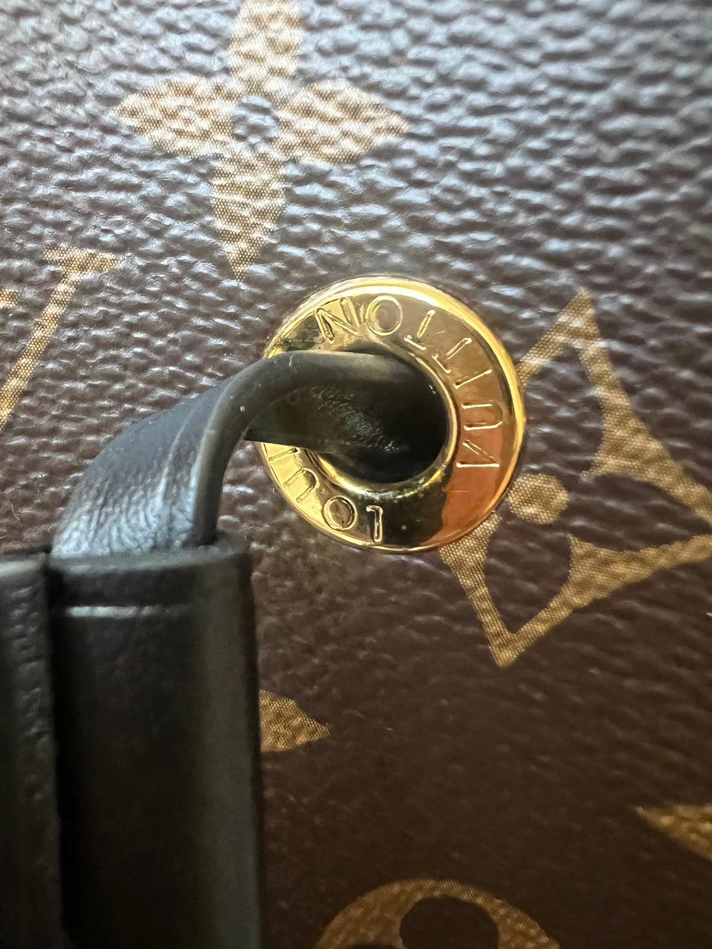 Louis Vuitton Neo Noe Monogram and Black (RRP £1,560)