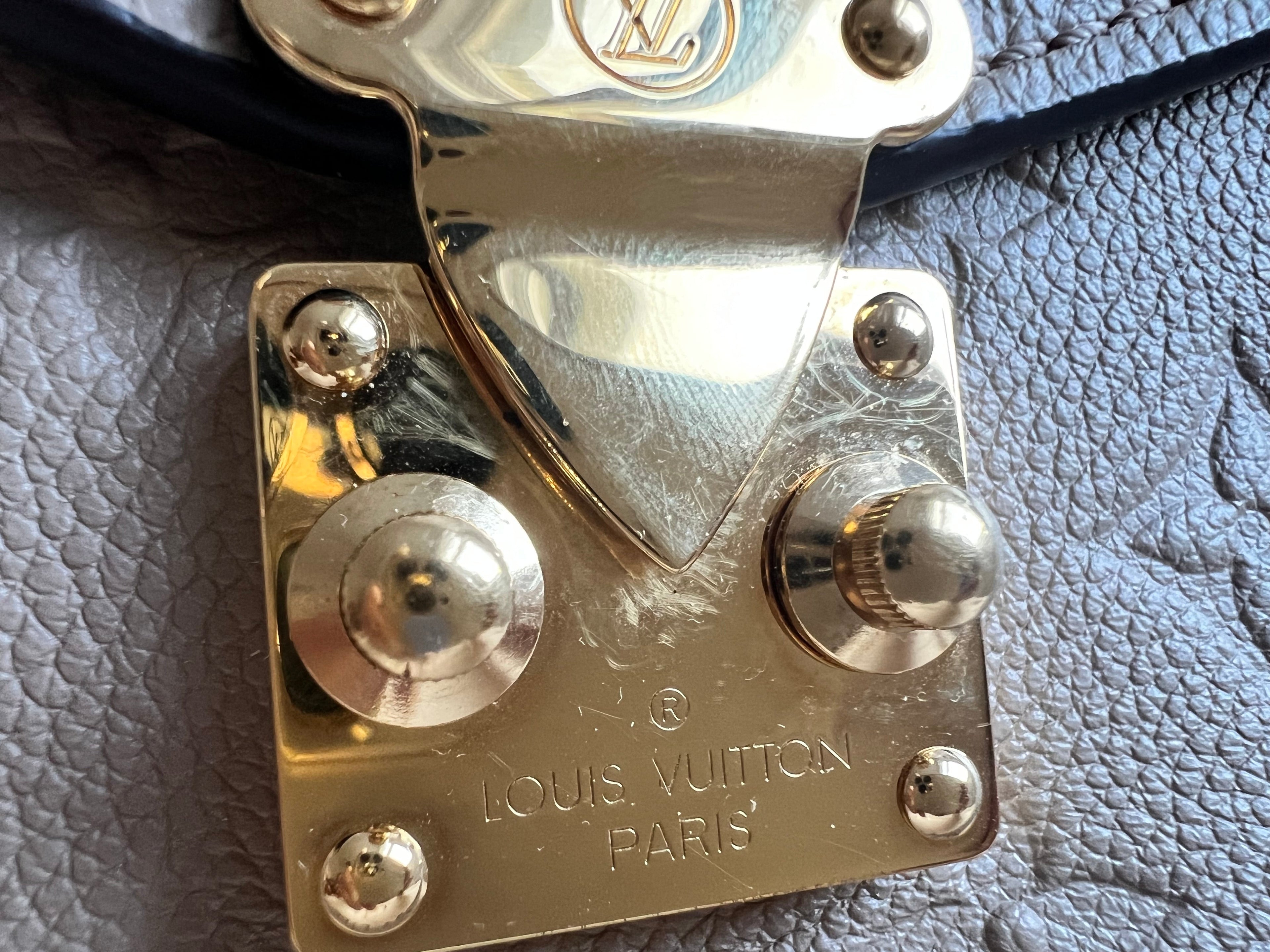 Louis Vuitton Pochette Metis Dune Empreinte (RRP £2,110)