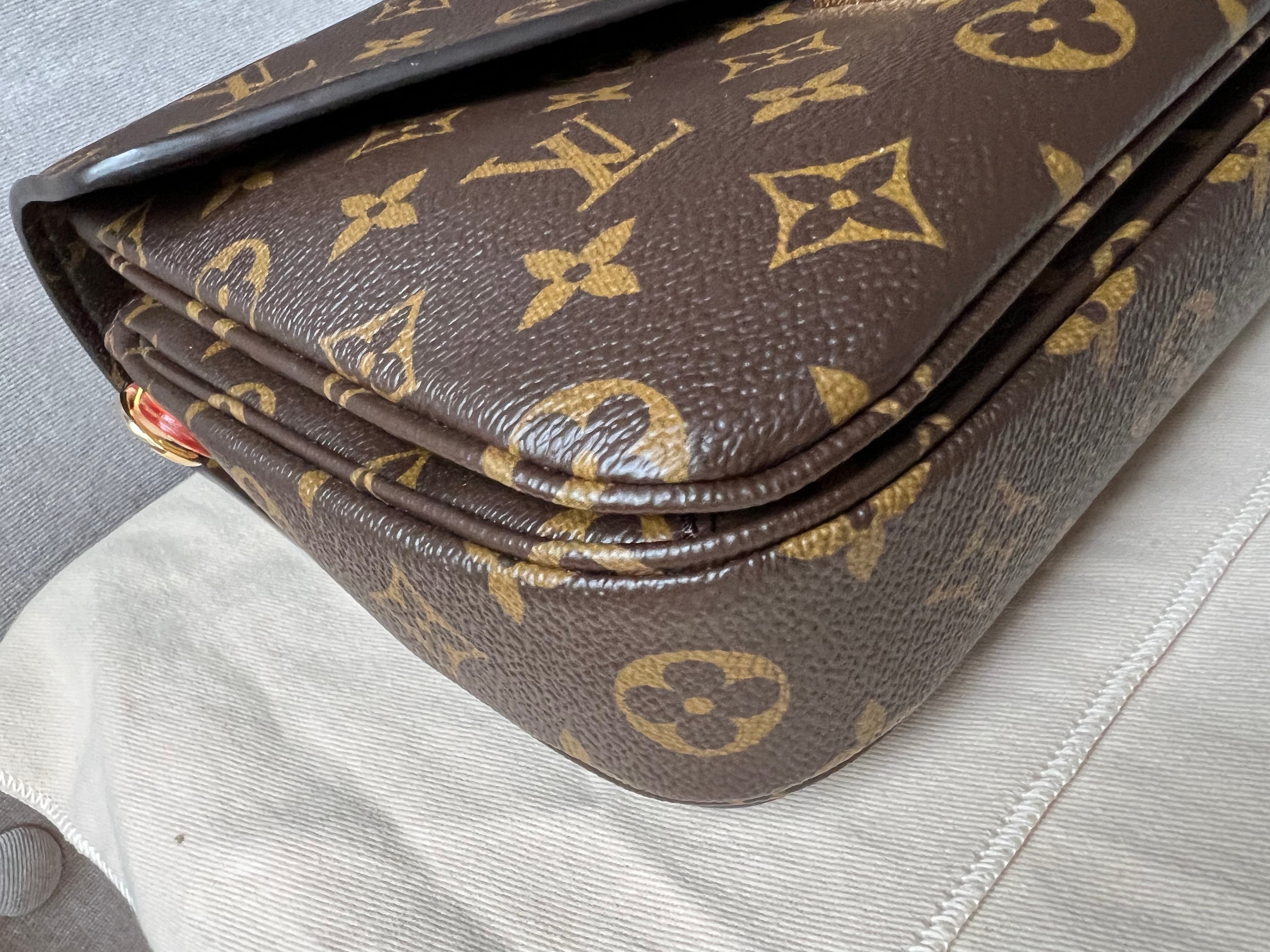 Louis Vuitton Pochette Metis Monogram (RRP £1,970)
