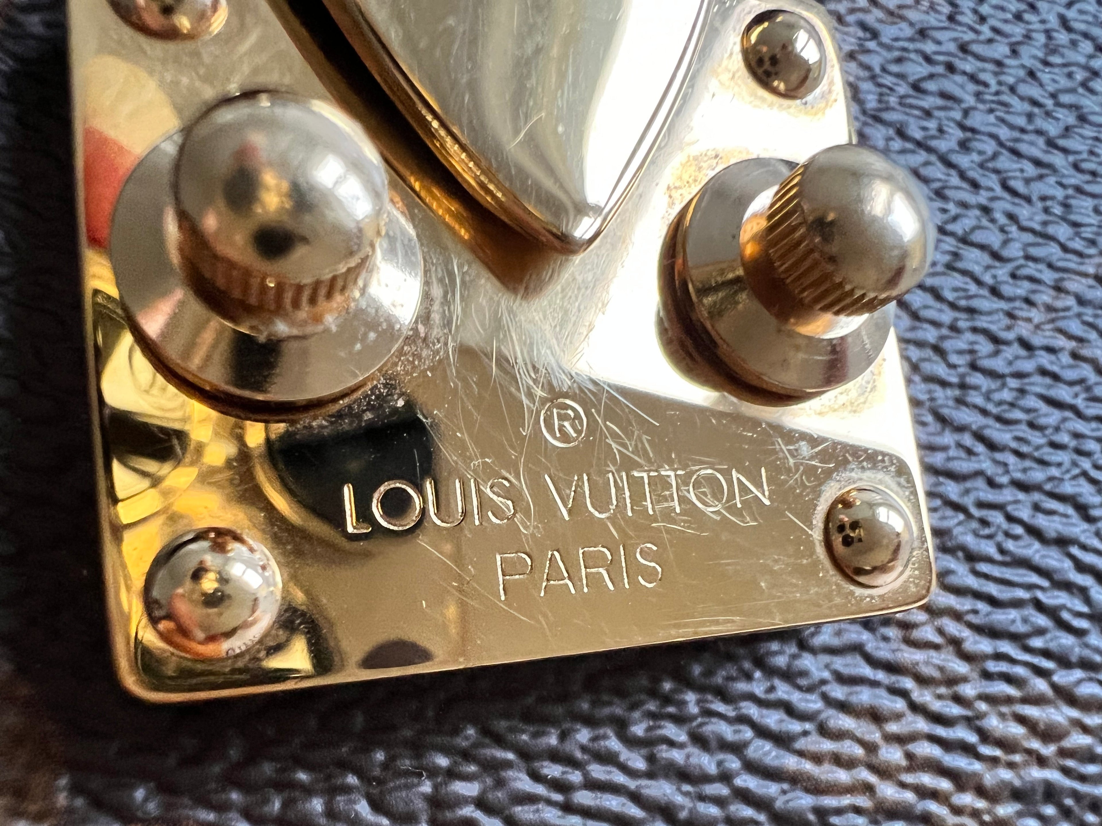 Louis Vuitton Pochette Metis Reverse Monogram (RRP £2,000)