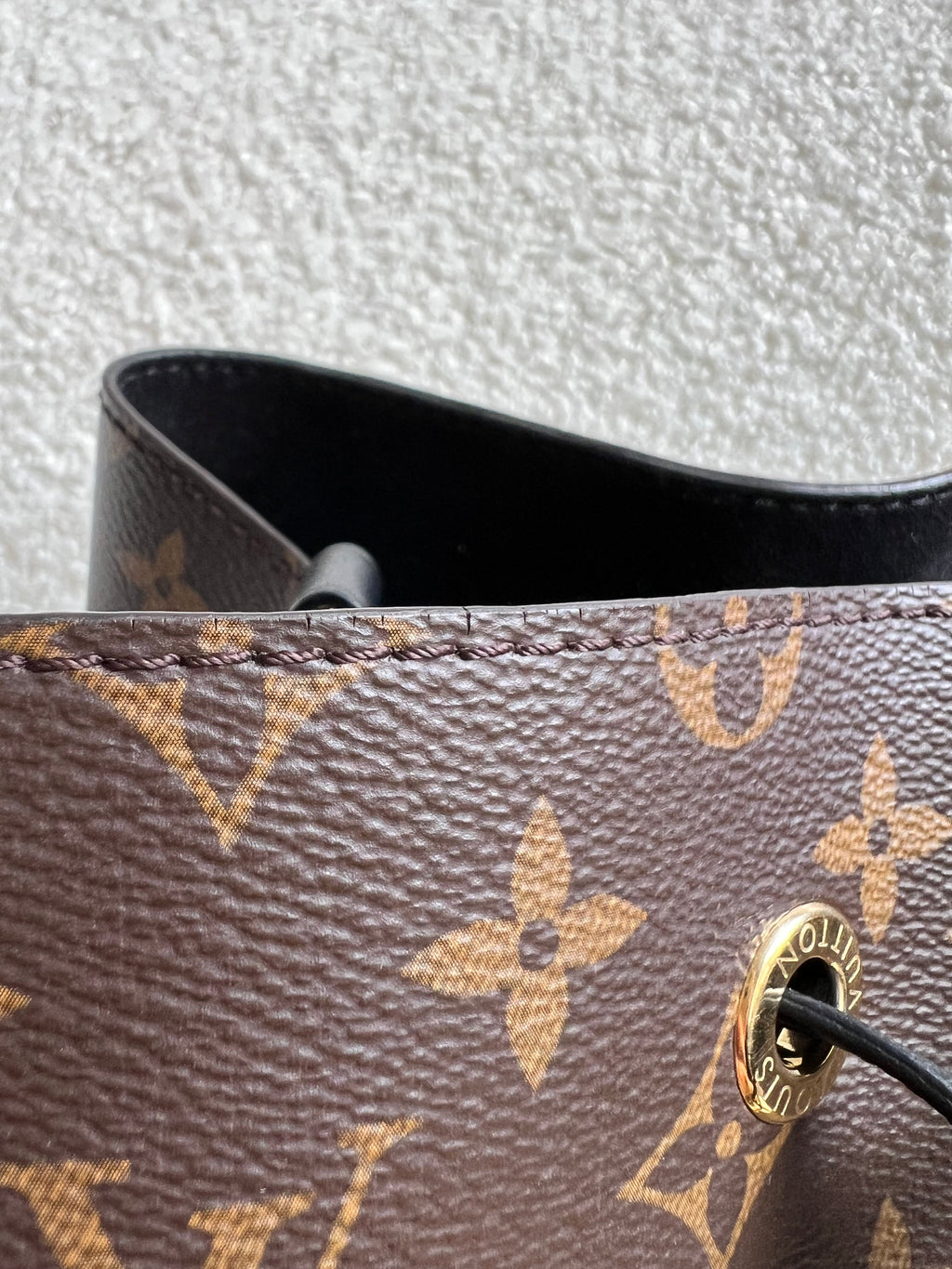 Louis Vuitton Neo Noe Monogram and Black (RRP £1,560)