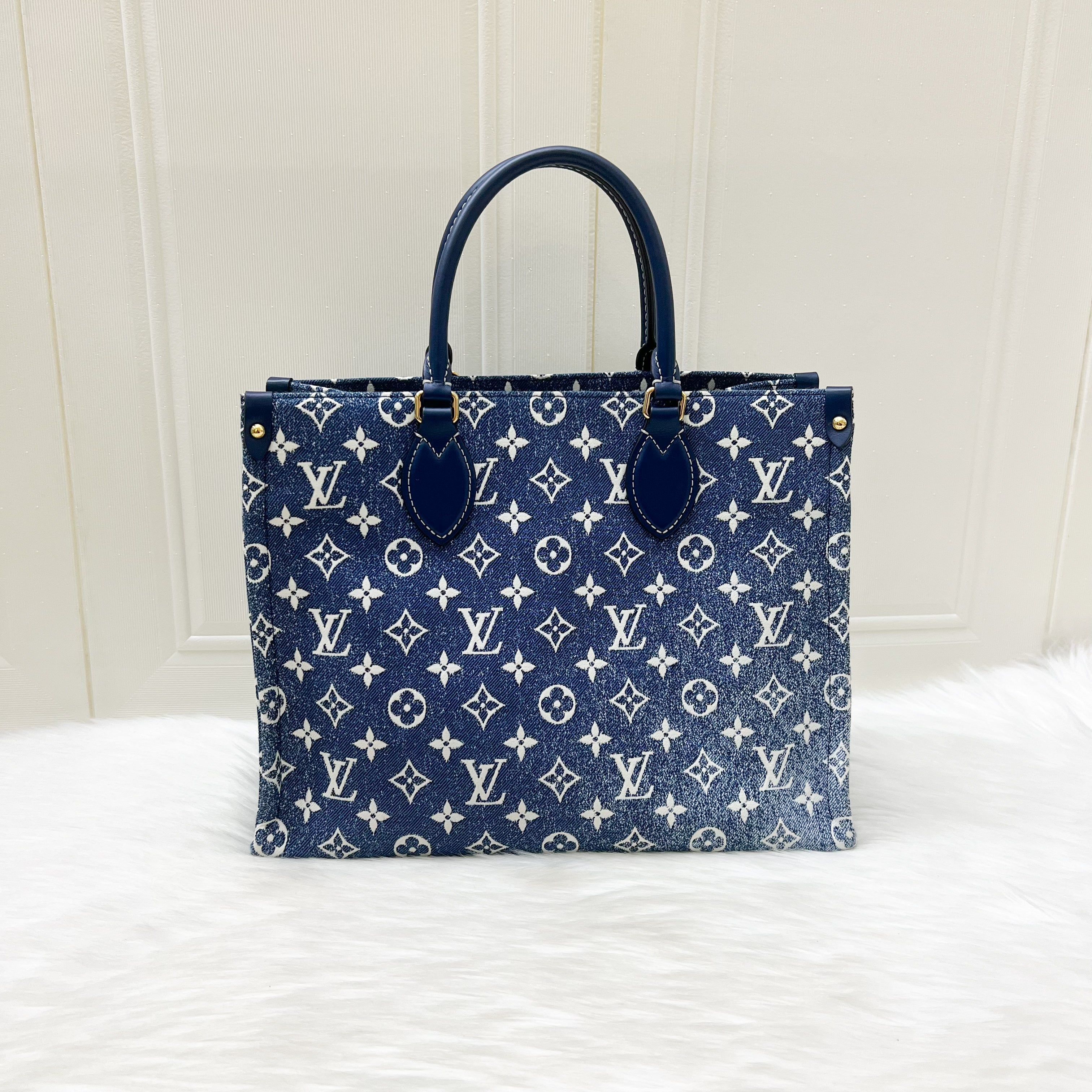 LV Onthego MM in Ombre Blue Denim and GHW
