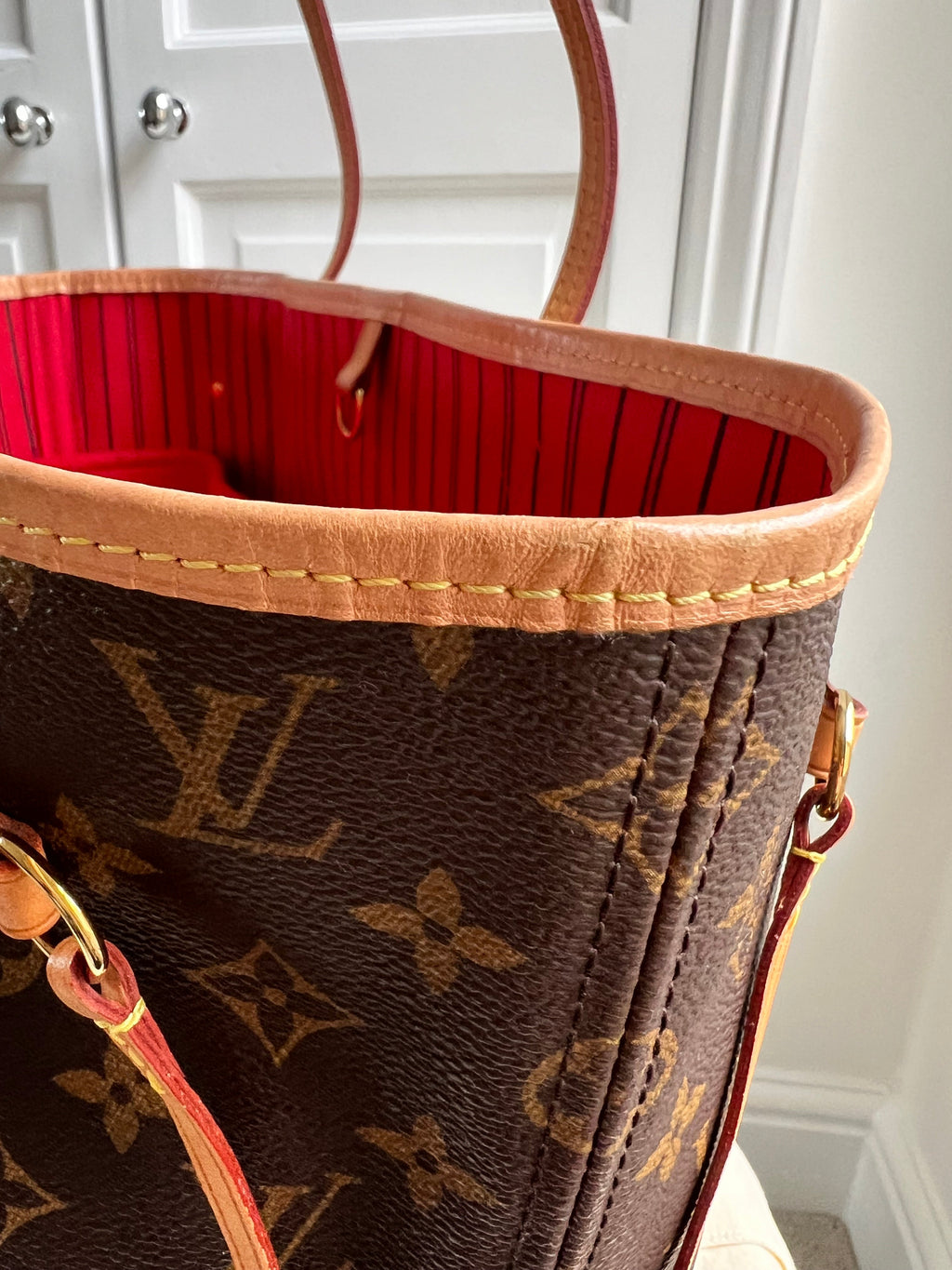 Louis Vuitton Neverfull MM Monogram Red (RRP £1,410)