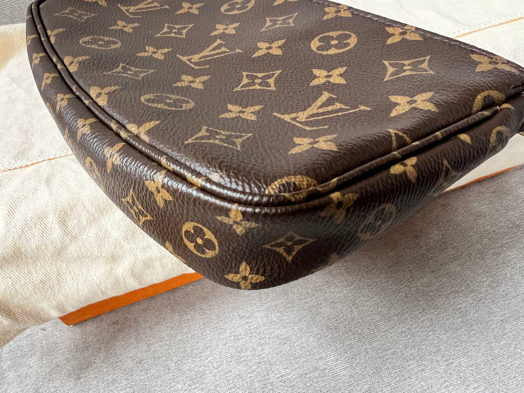 Louis Vuitton Multi Pochette Accessoires Khaki (RRP £1970)