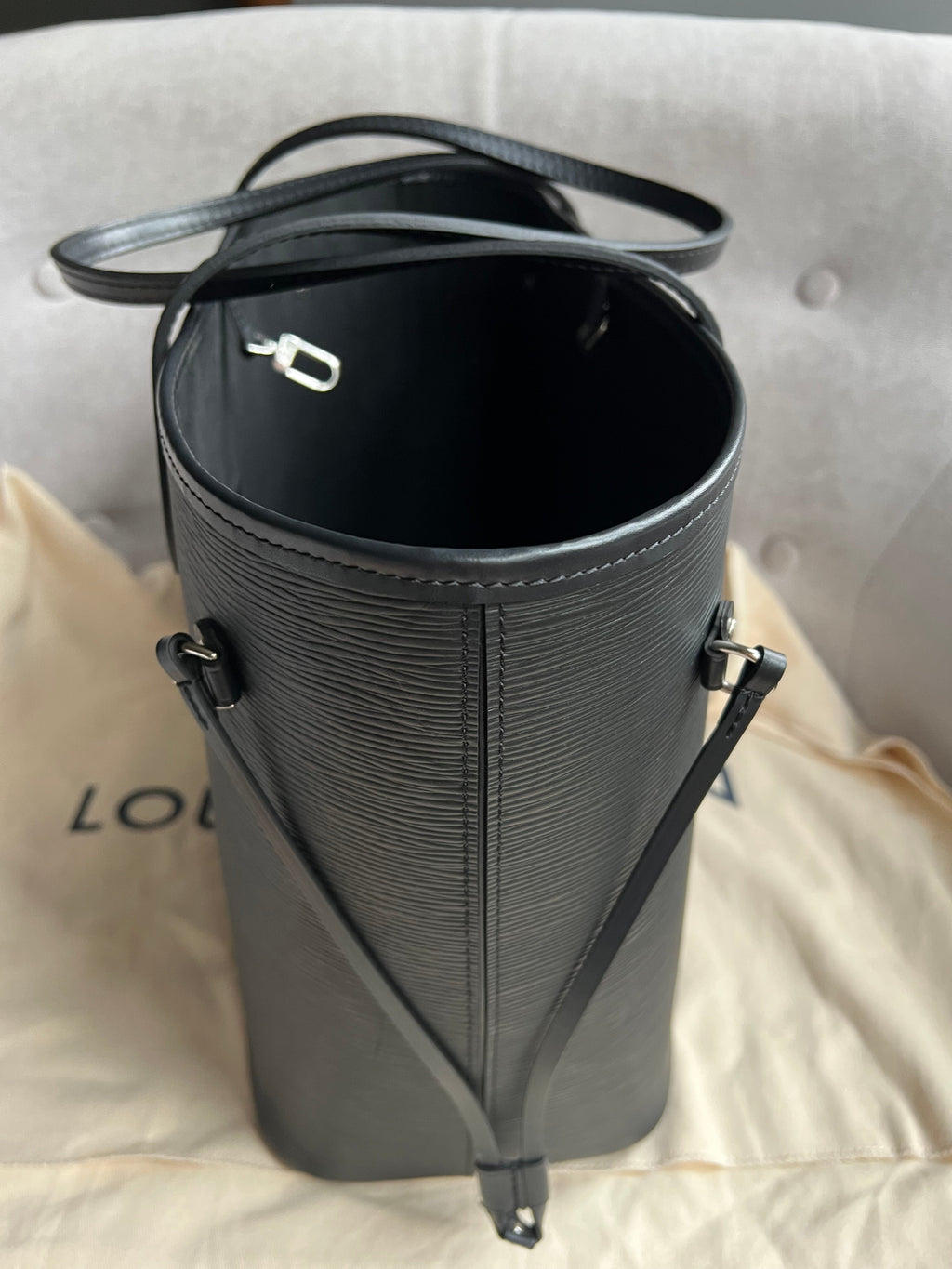 Louis Vuitton Neverfull MM Black Epi Leather (RRP £1,740)