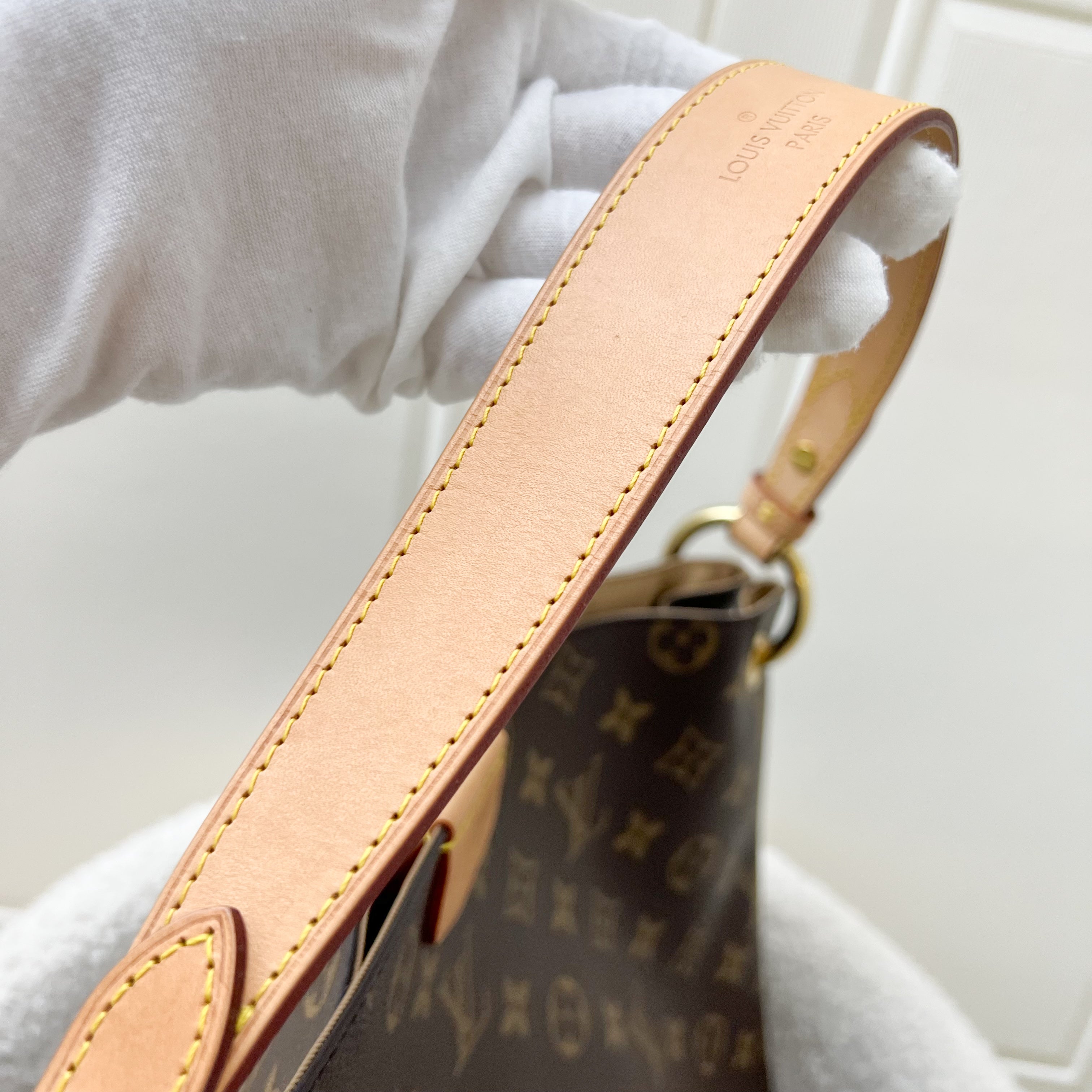 LV Graceful PM in Monogram Canvas and GHW