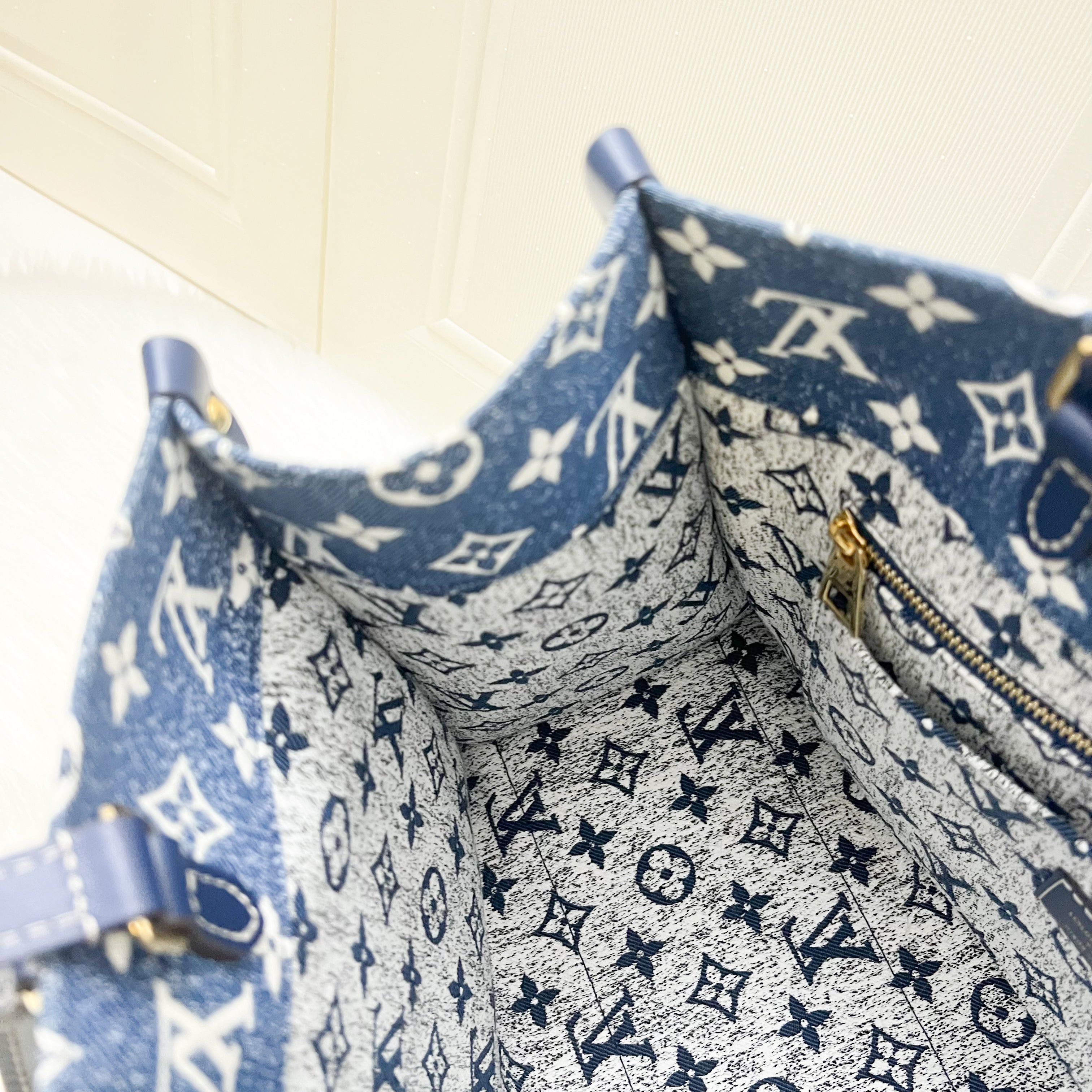LV Onthego MM in Ombre Blue Denim and GHW
