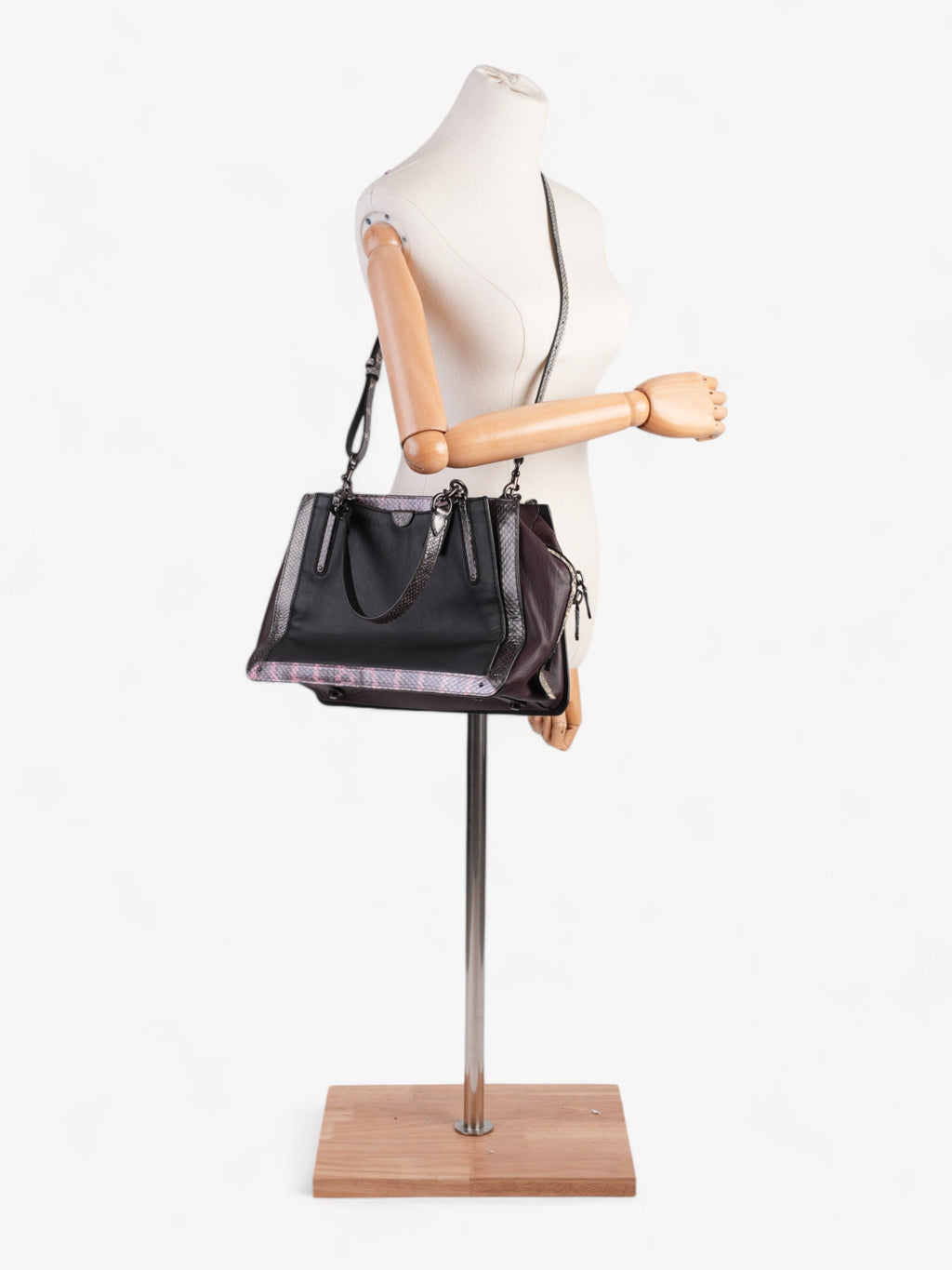 Coach Dreamer Black / Burgundy Leather 36