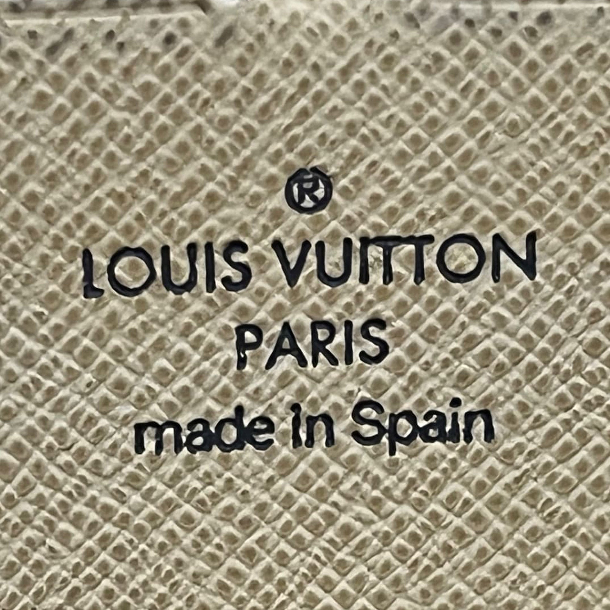 White Louis Vuitton Damier Azur Zippy Wallet