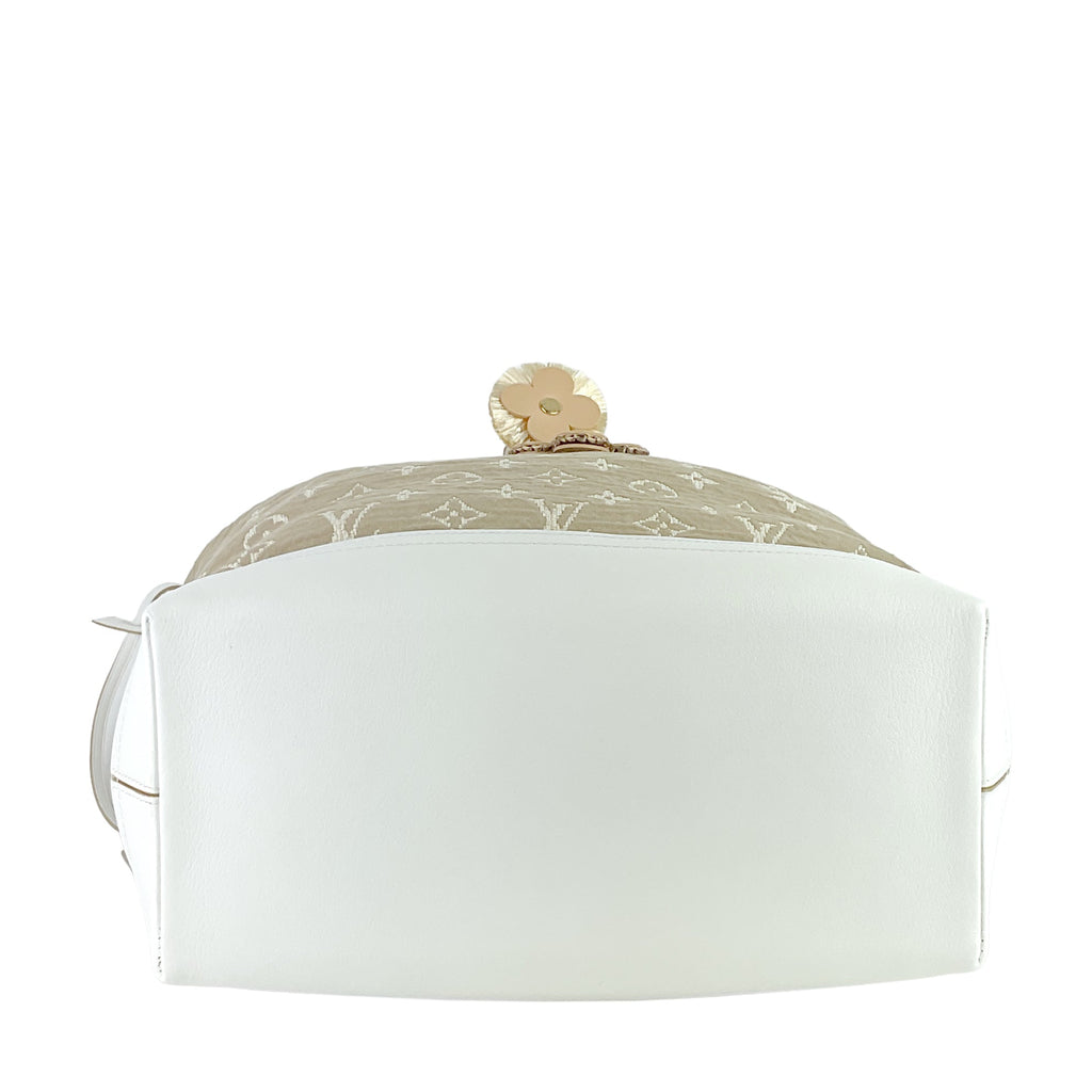 Louis Vuitto Sabbia Besace Blanc Monogram Canvas Limited Edition Bag