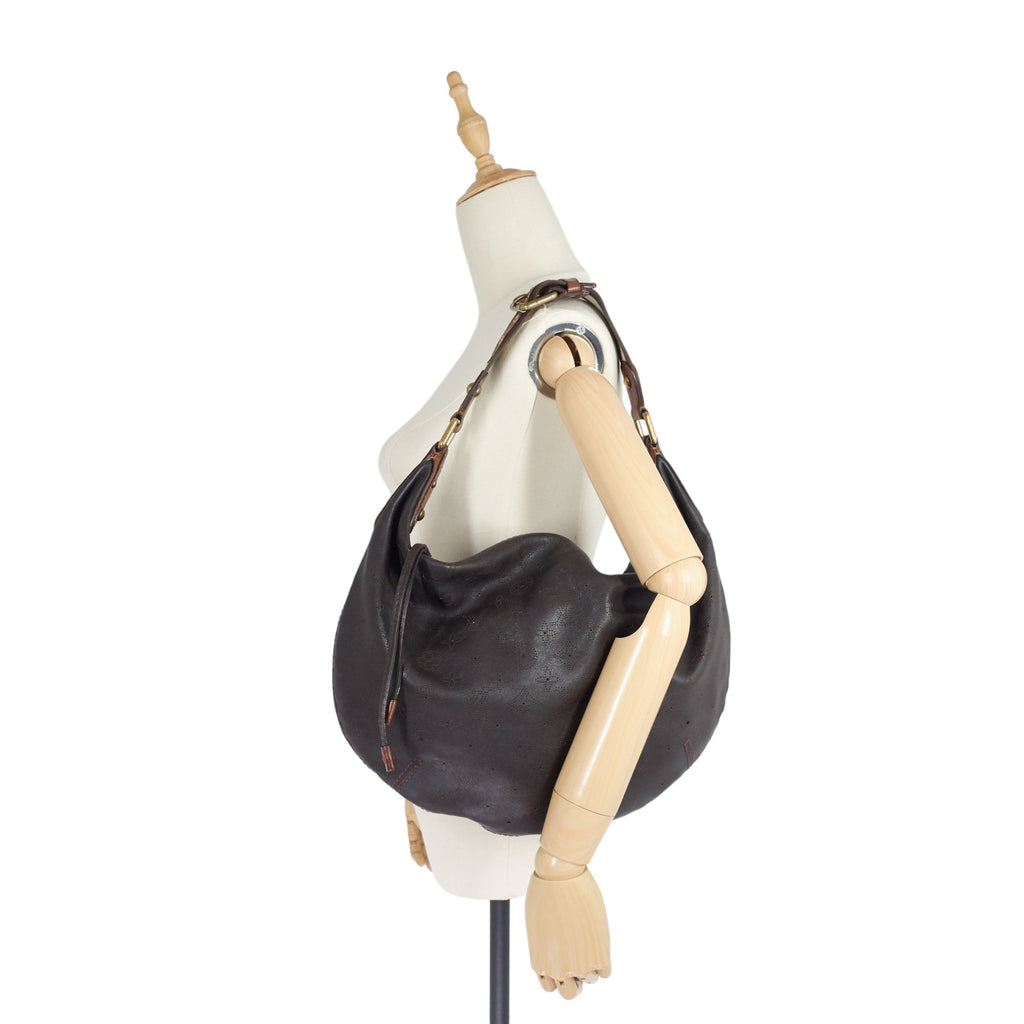 Louis Vuitto Onatah GM Mahina Leather Hobo Bag