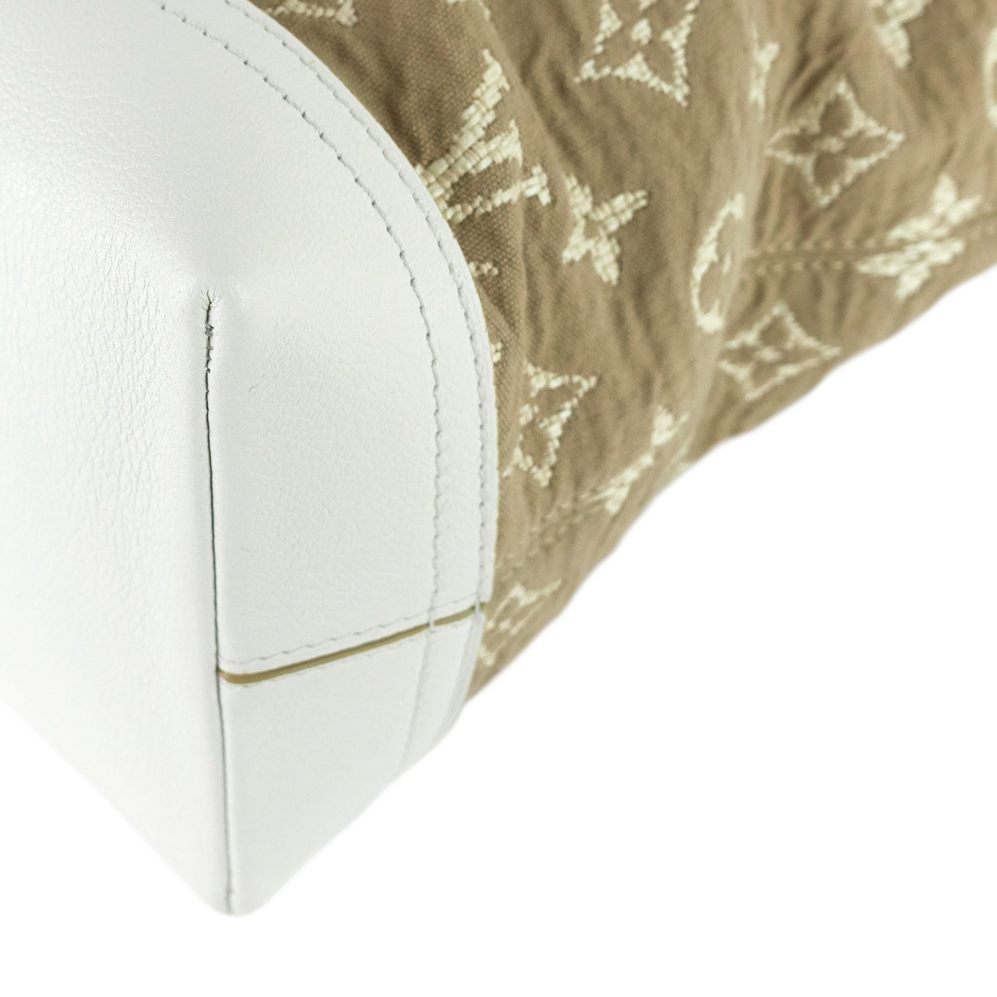 Louis Vuitto Sabbia Besace Blanc Monogram Canvas Limited Edition Bag
