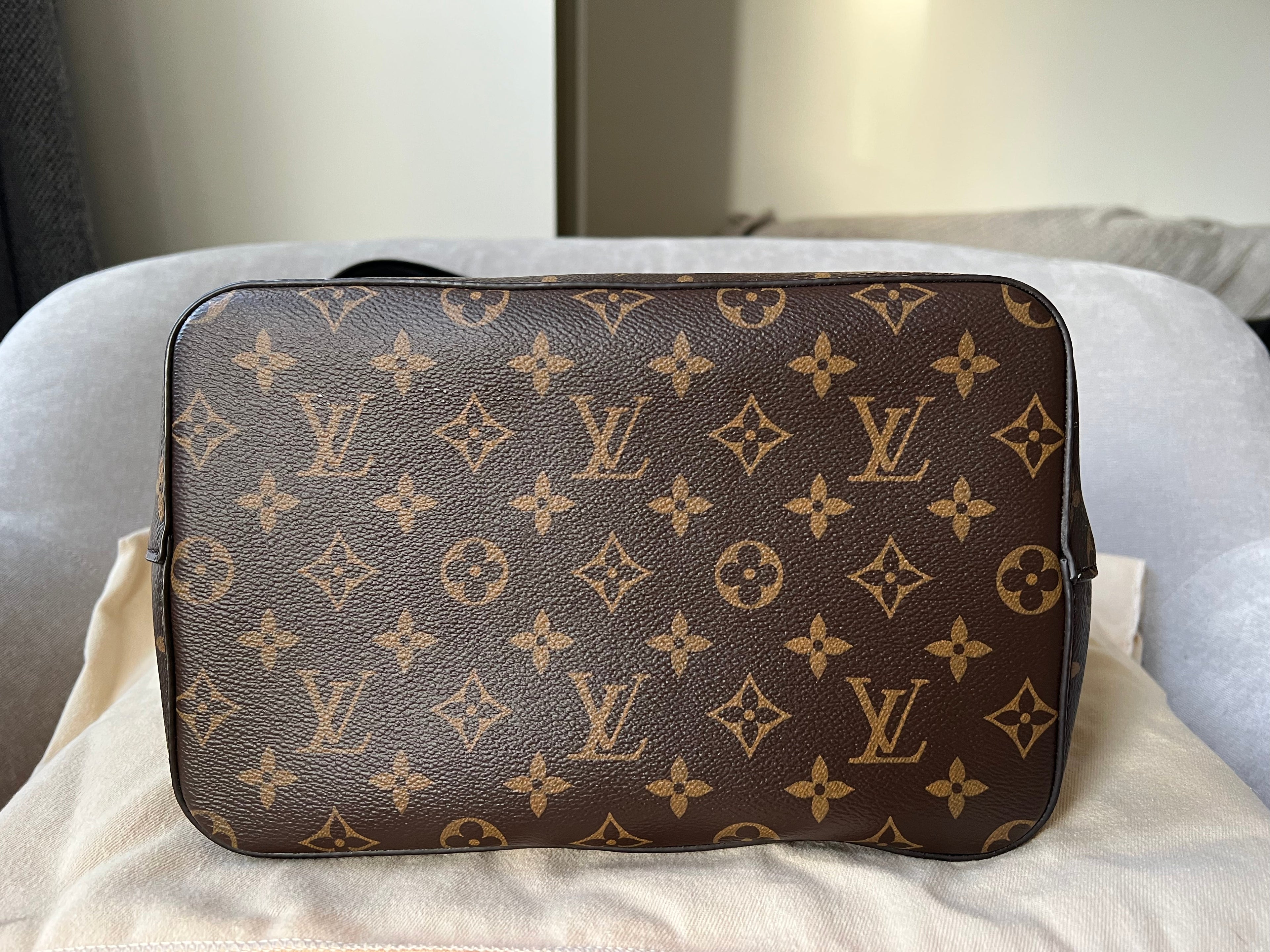Louis Vuitton Neo Noe Monogram and Black (RRP £1,560)