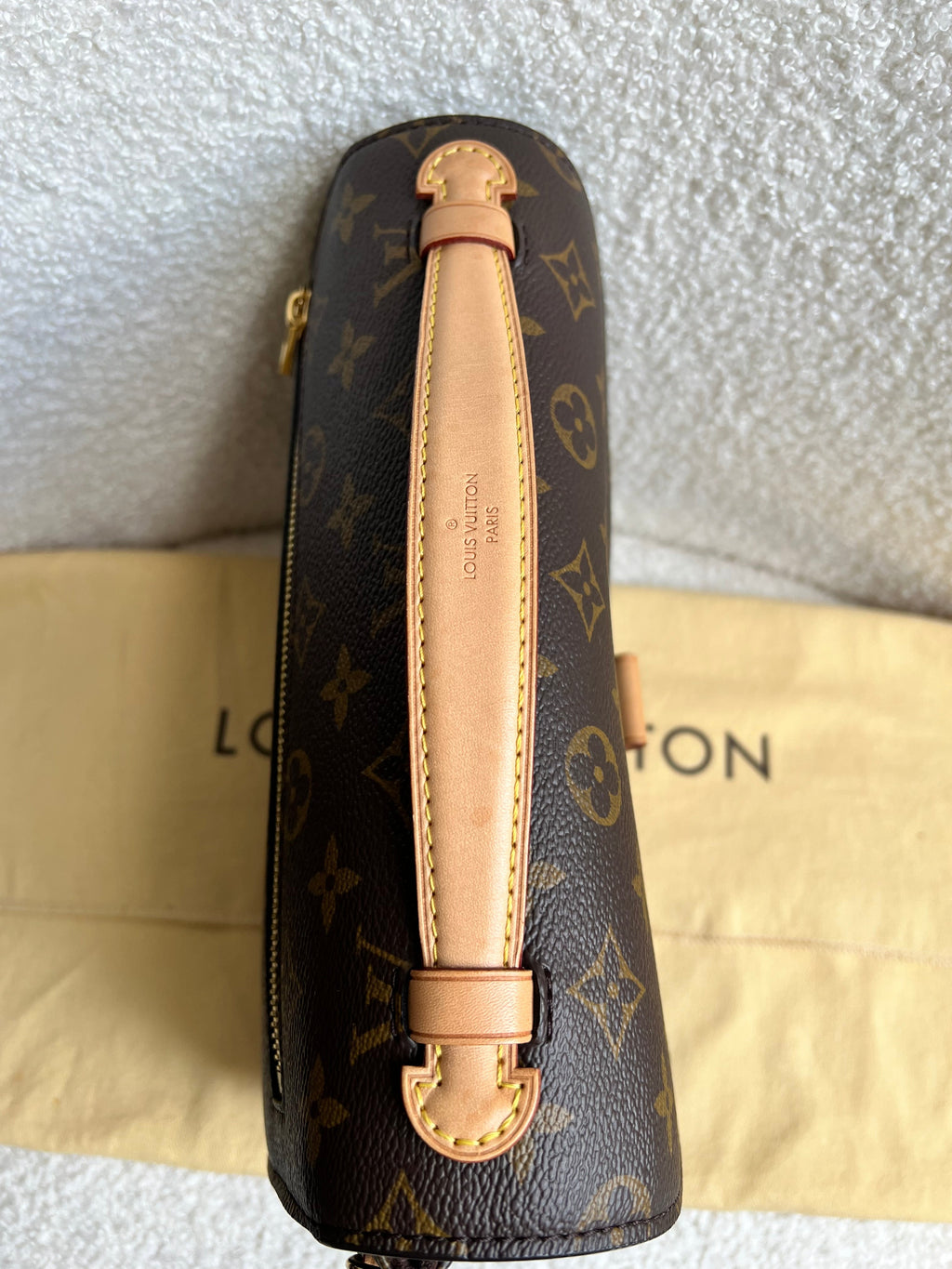 Louis Vuitton Pochette Metis Monogram (RRP £1,970)