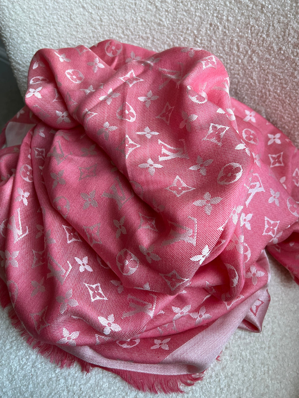 Louis Vuitton Pink Monogram Shawl (RRP £450)