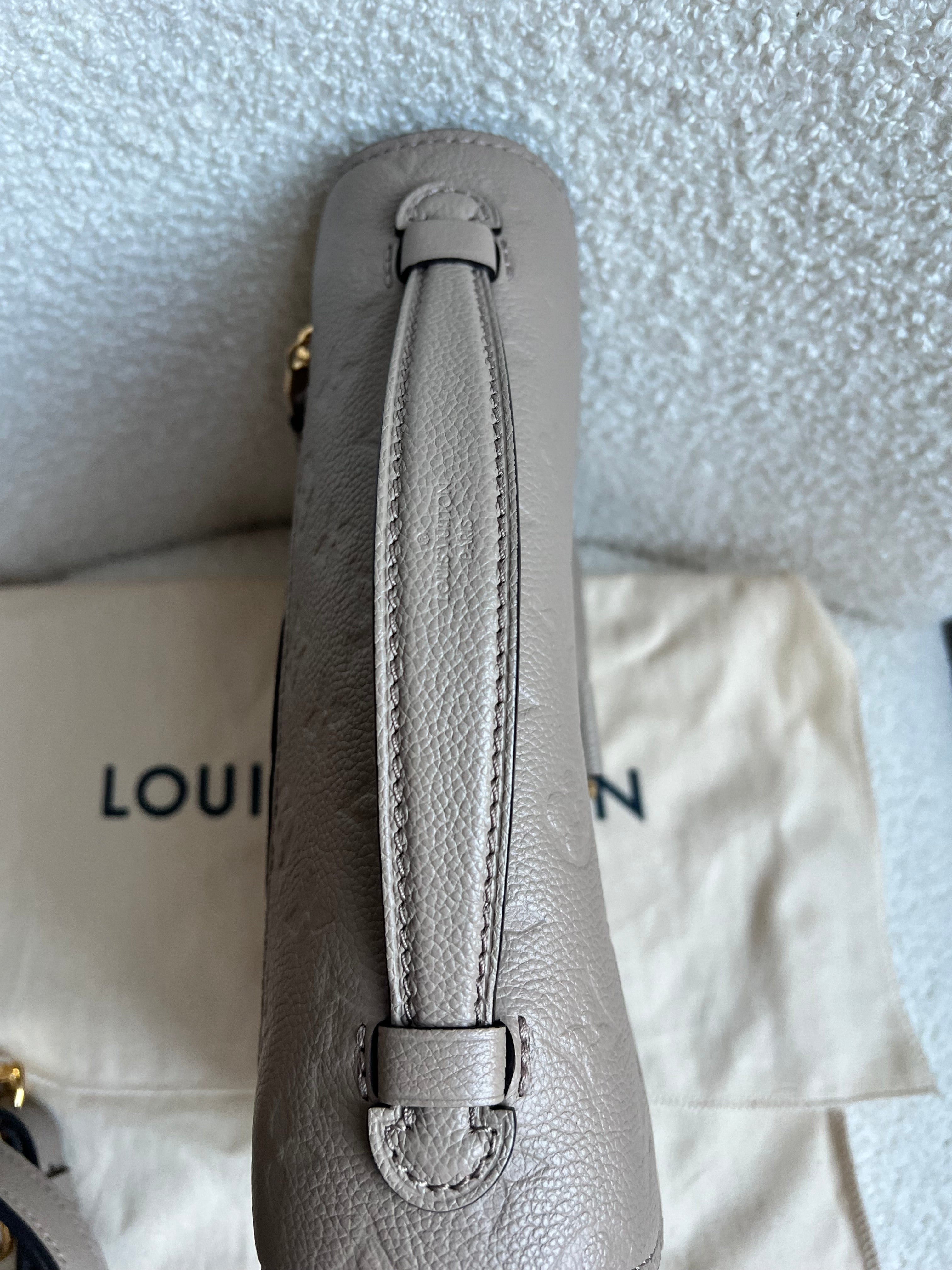 Louis Vuitton Pochette Metis Dune Empreinte (RRP £2,110)