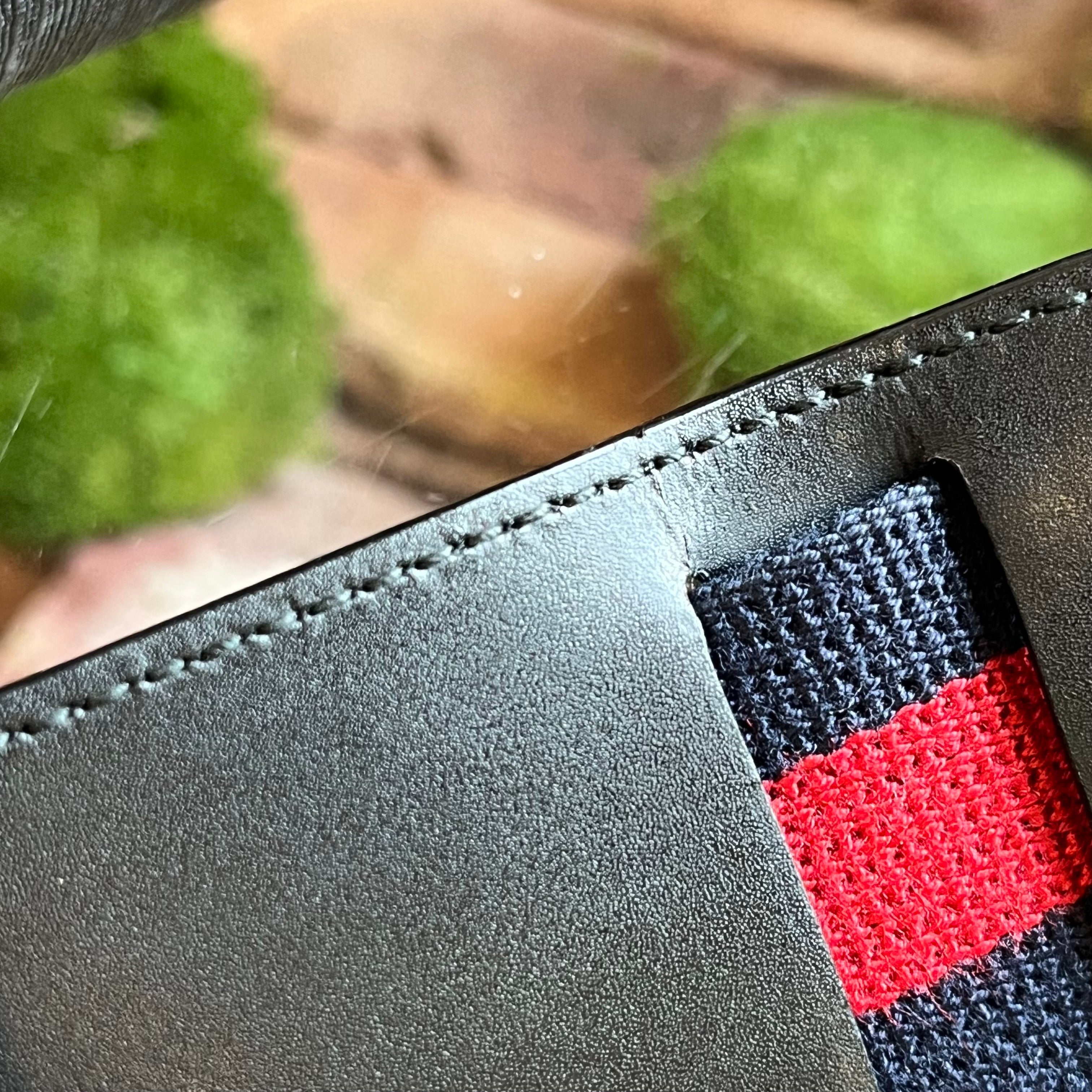 GUCCI GG Supreme Web Small Black Messenger