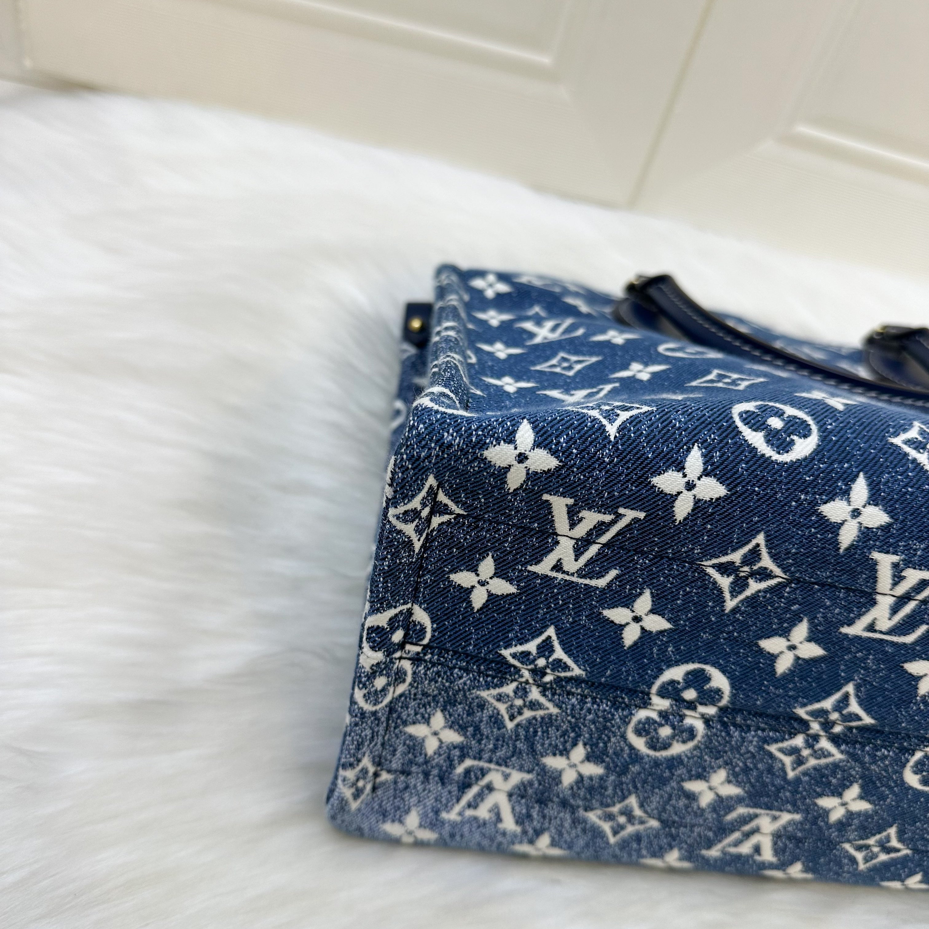 LV Onthego MM in Ombre Blue Denim and GHW