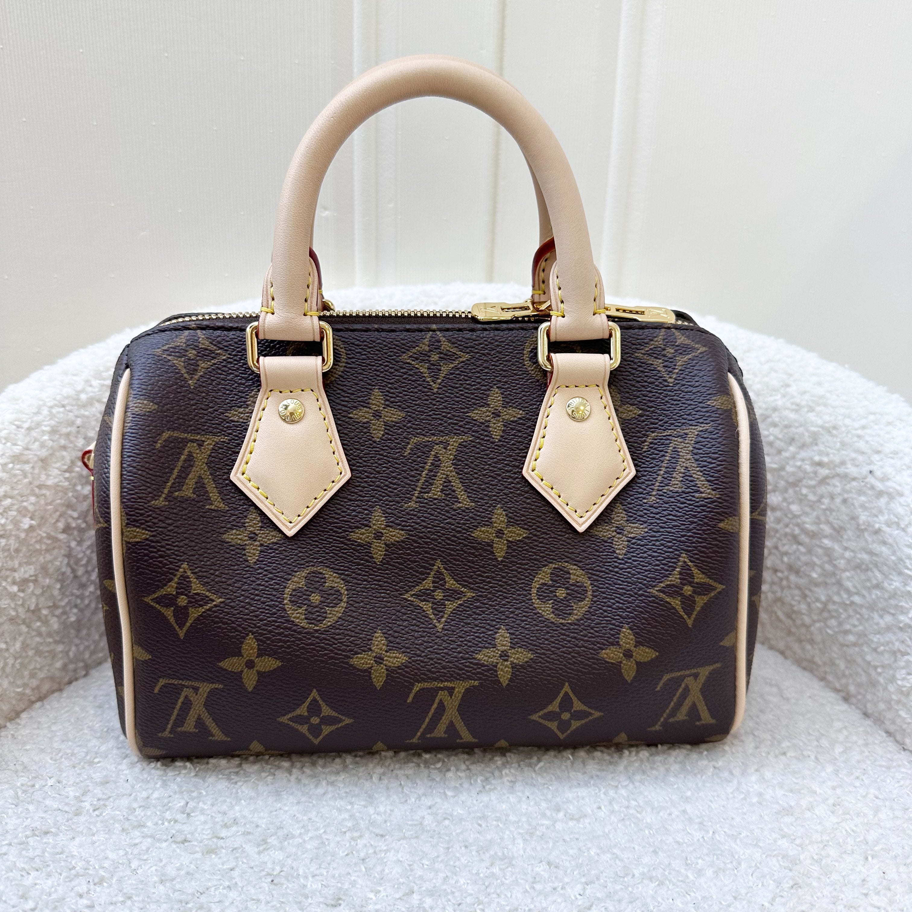 LV Speedy Bandouliere 20 in Monogram Canvas and Beige Patterned Strap