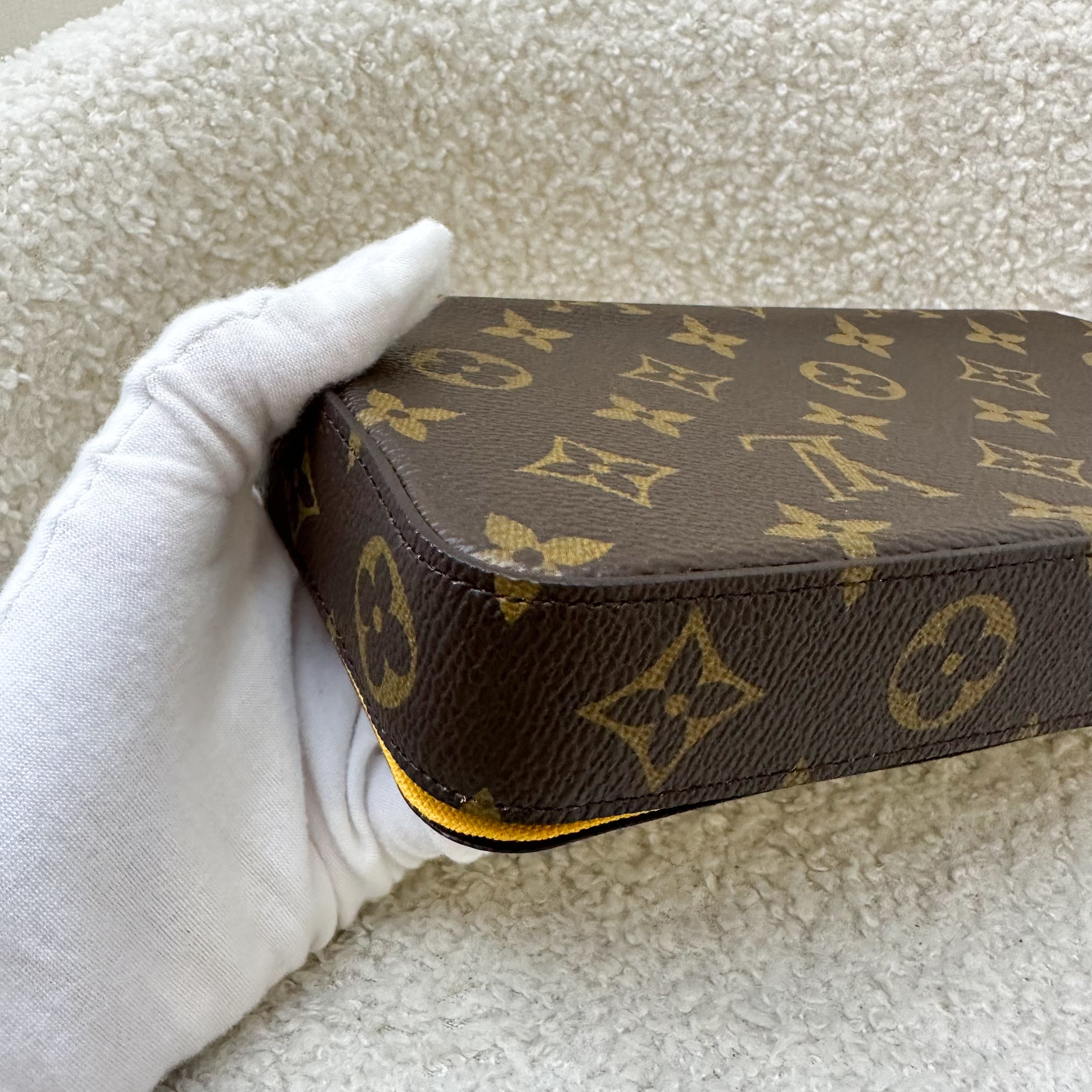 LV Felicie Pochette in Vivienne in New York Monogram Canvas and GHW