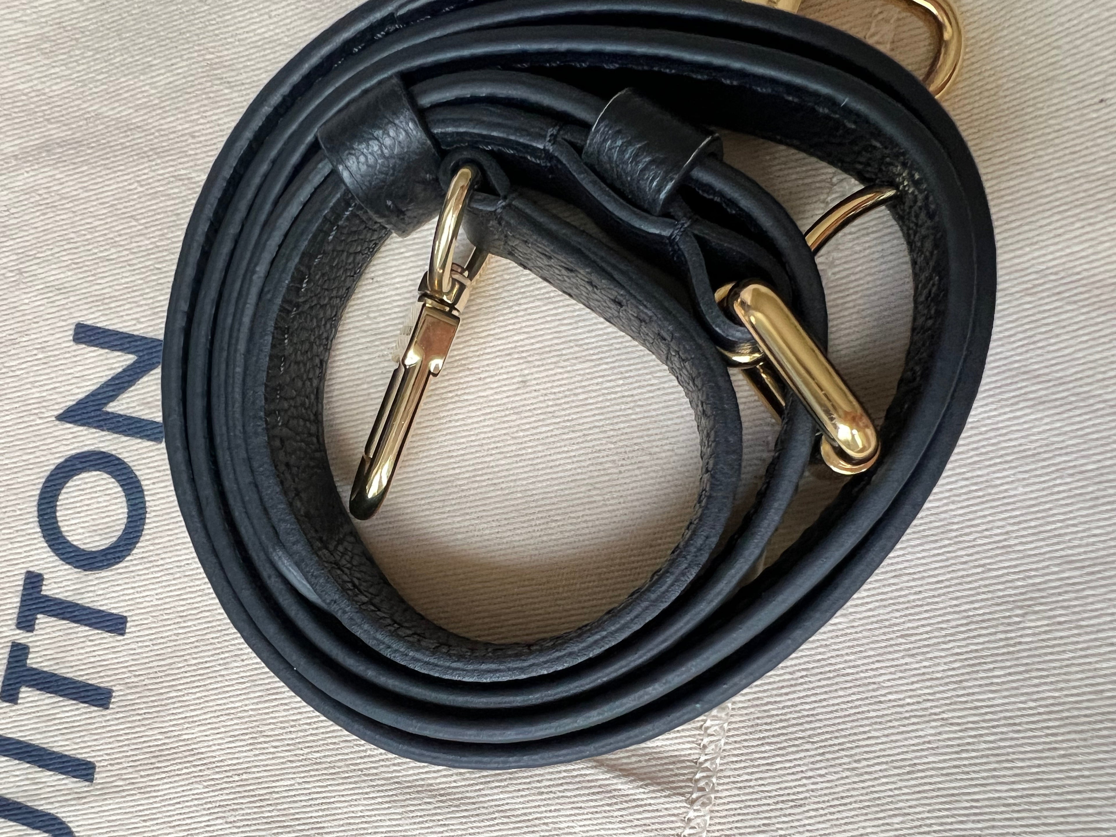 Louis Vuitton Pochette Metis Black Empreinte (RRP £2,110)