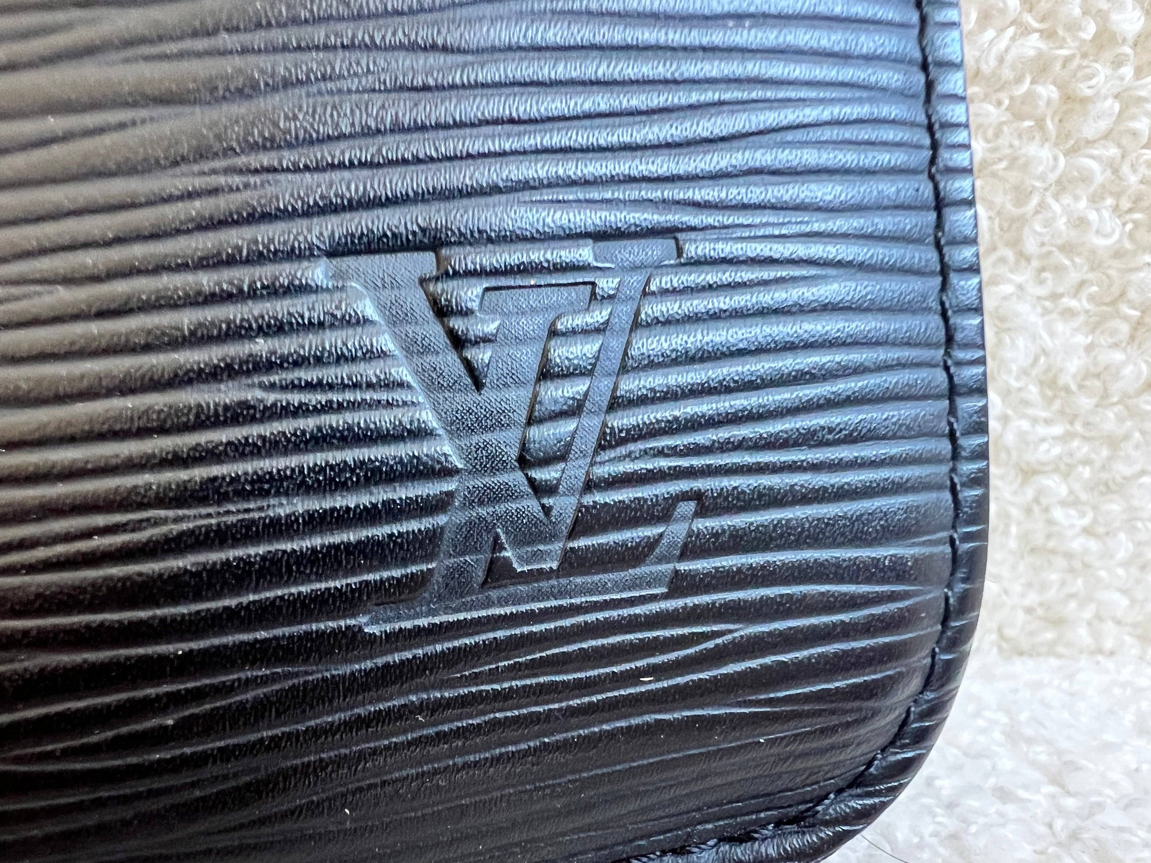 Louis Vuitton Pouch (from Neverfull) Black Epi