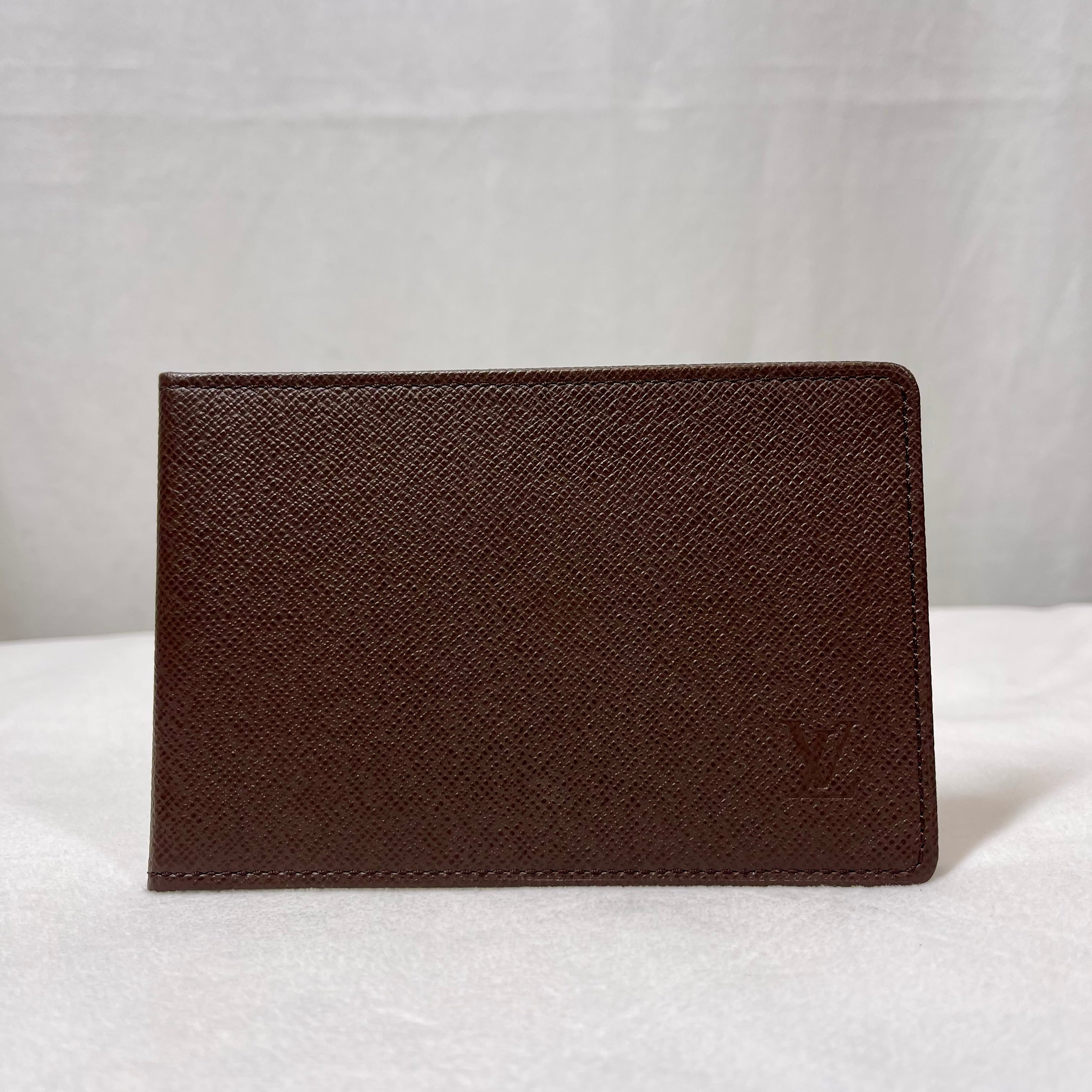 LOUIS VUITTON Brown Taiga Men's Wallet Set TS3695