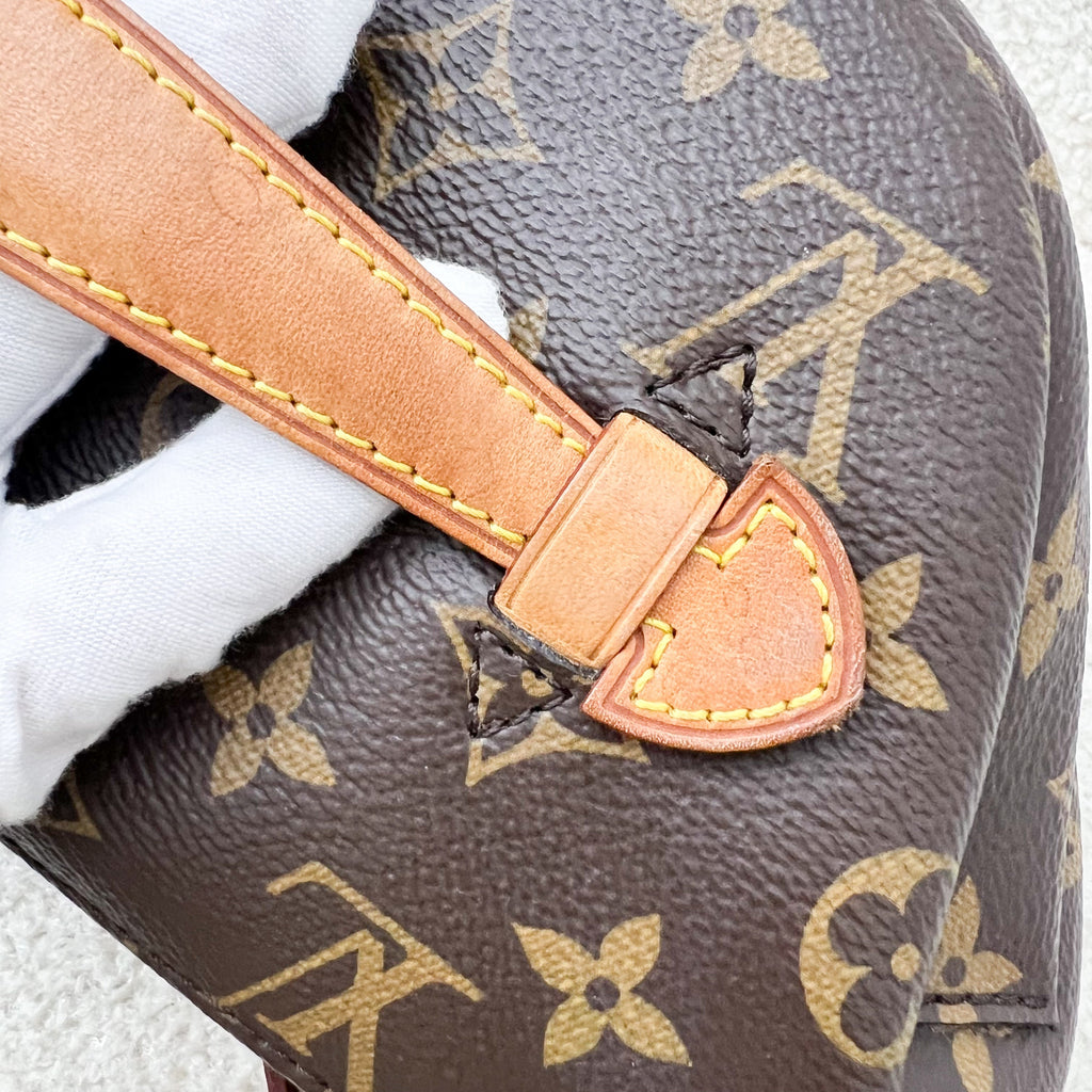 LV Bumbag in Monogram Canvas and GHW