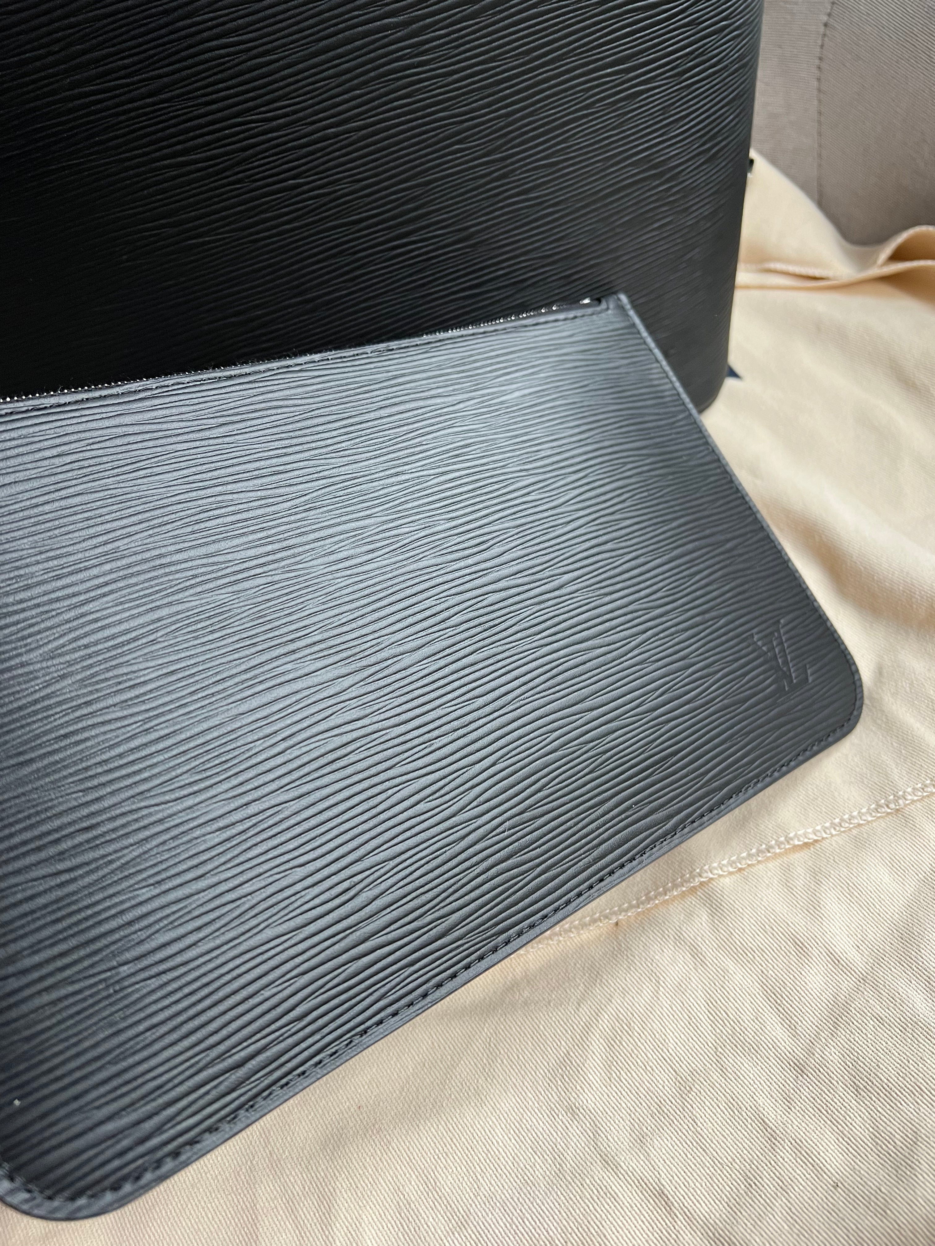 Louis Vuitton Neverfull MM Black Epi Leather (RRP £1,740)