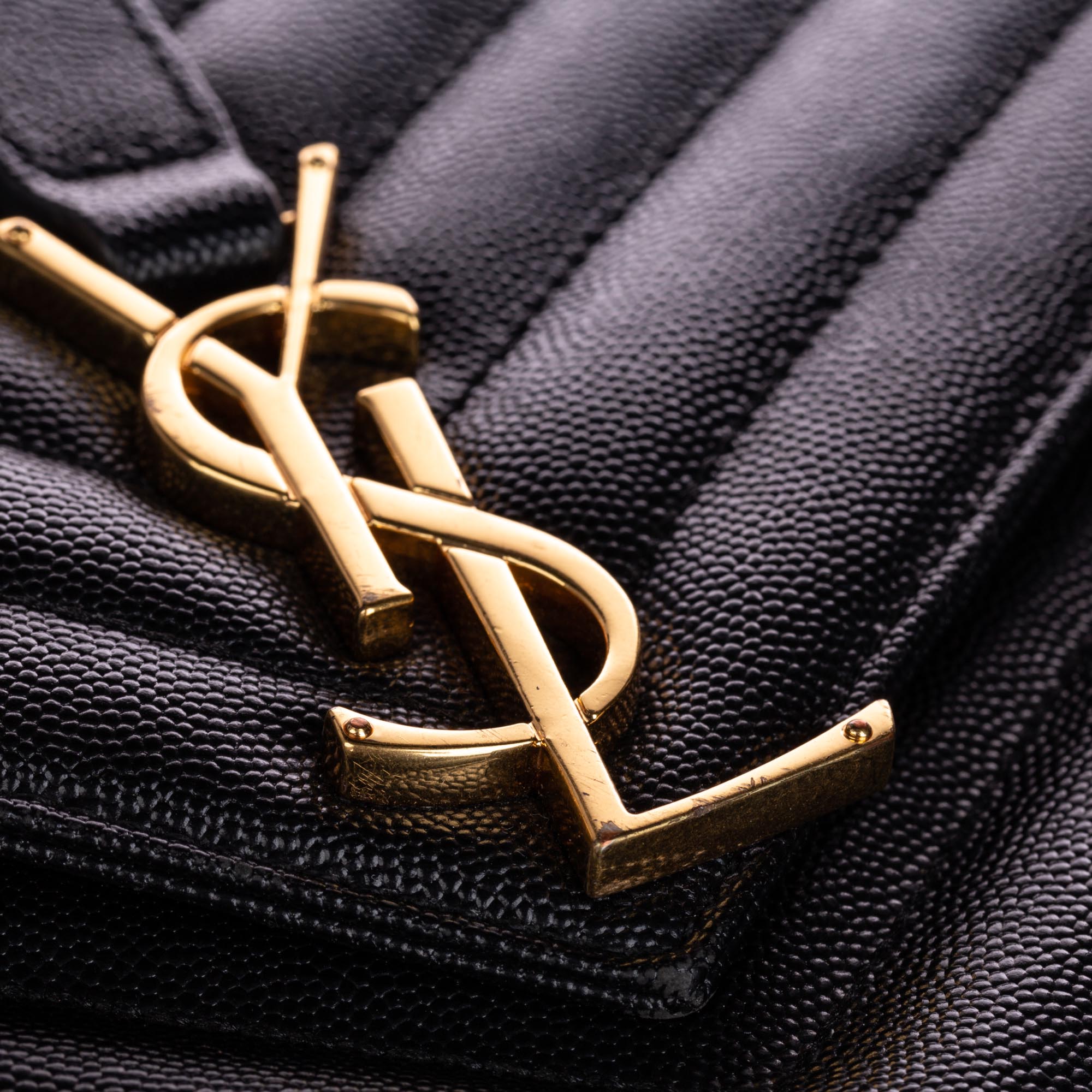 Yves Saint Laurent Matelasse Envelope Medium Black Grained Leather