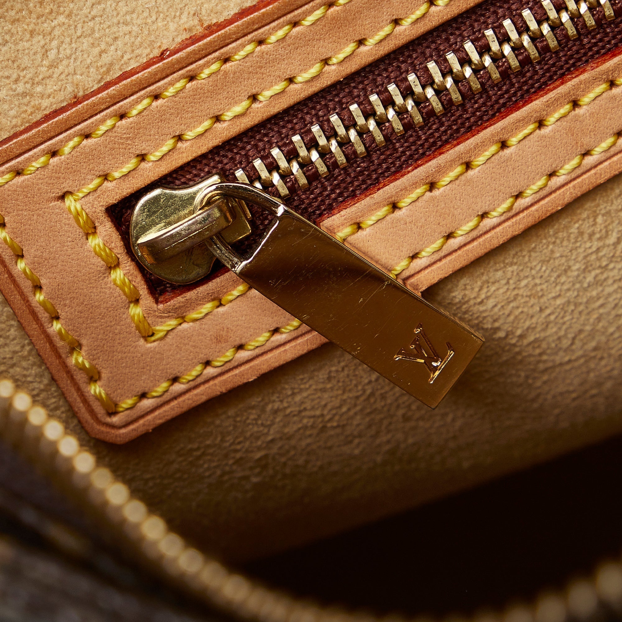 Louis Vuitton Looping MM Monogram Canvas