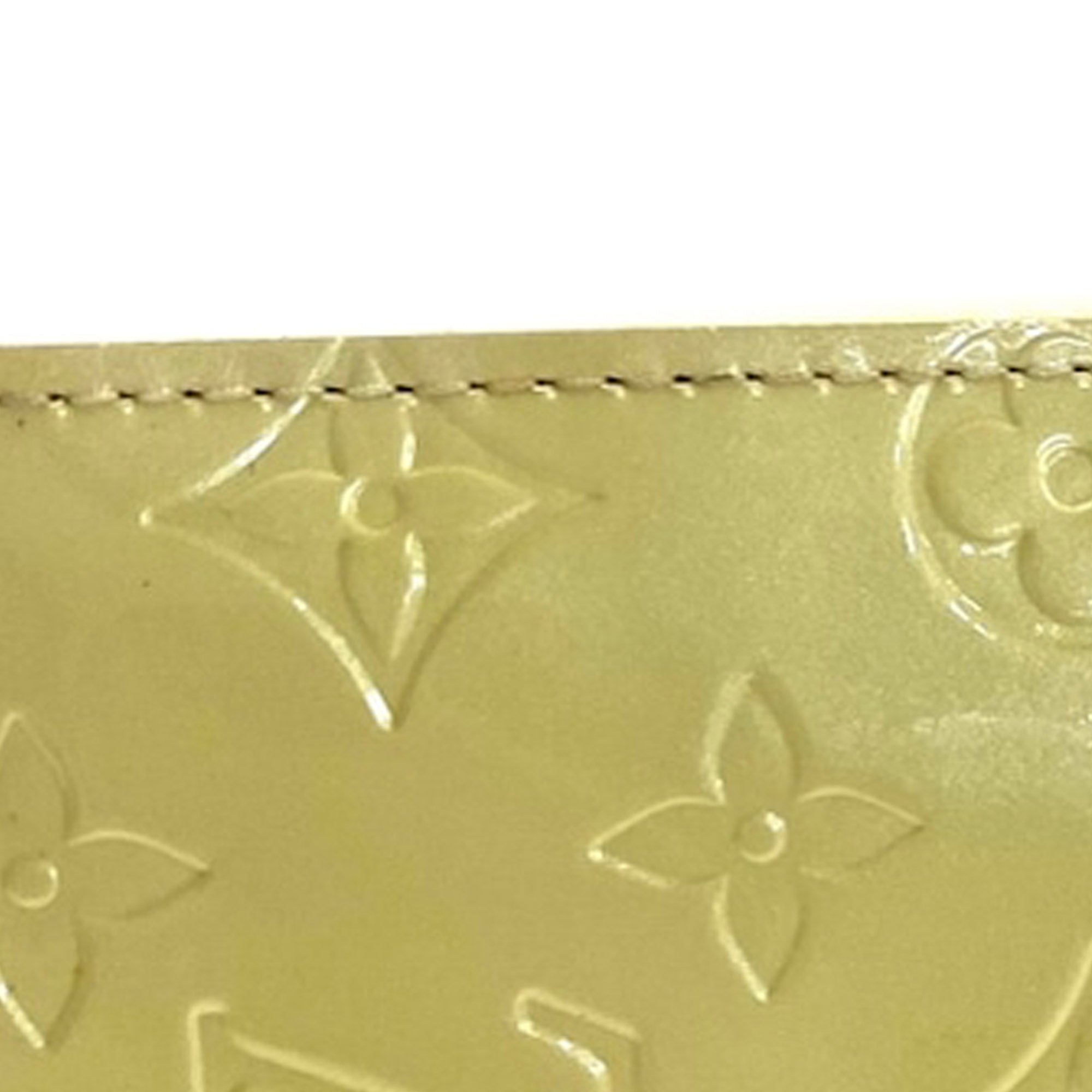 White Louis Vuitton Monogram Vernis Reade PM Handbag