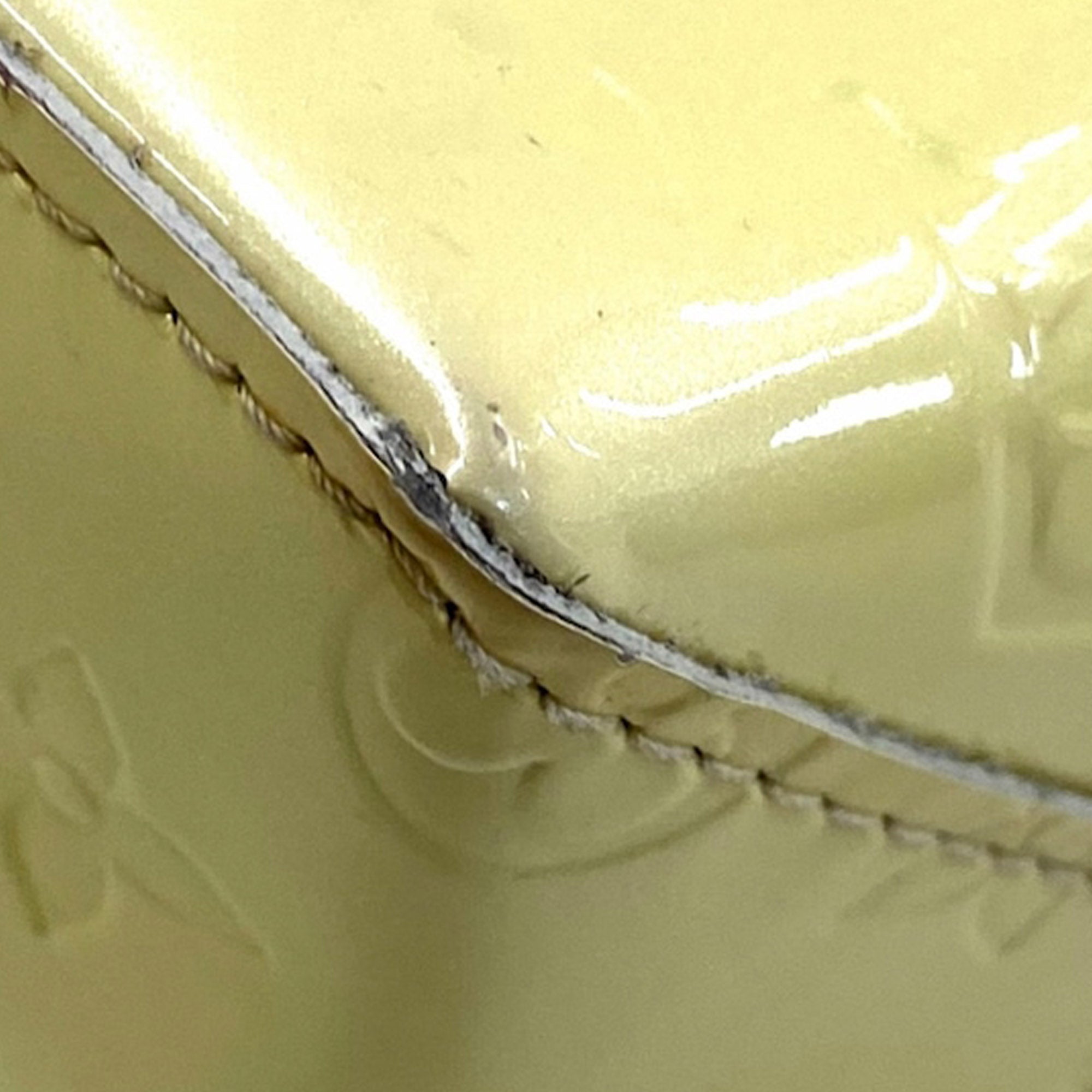 White Louis Vuitton Monogram Vernis Reade PM Handbag