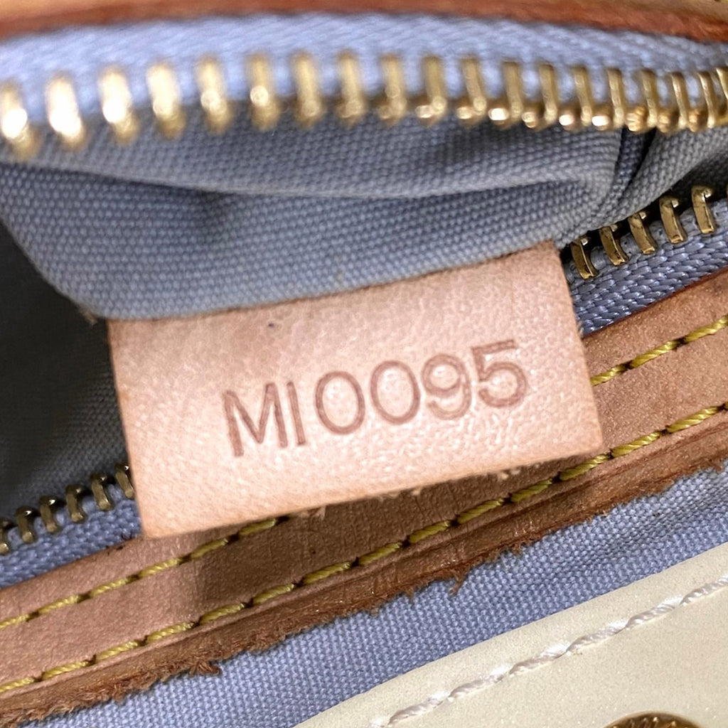White Louis Vuitton Monogram Vernis Reade PM Handbag